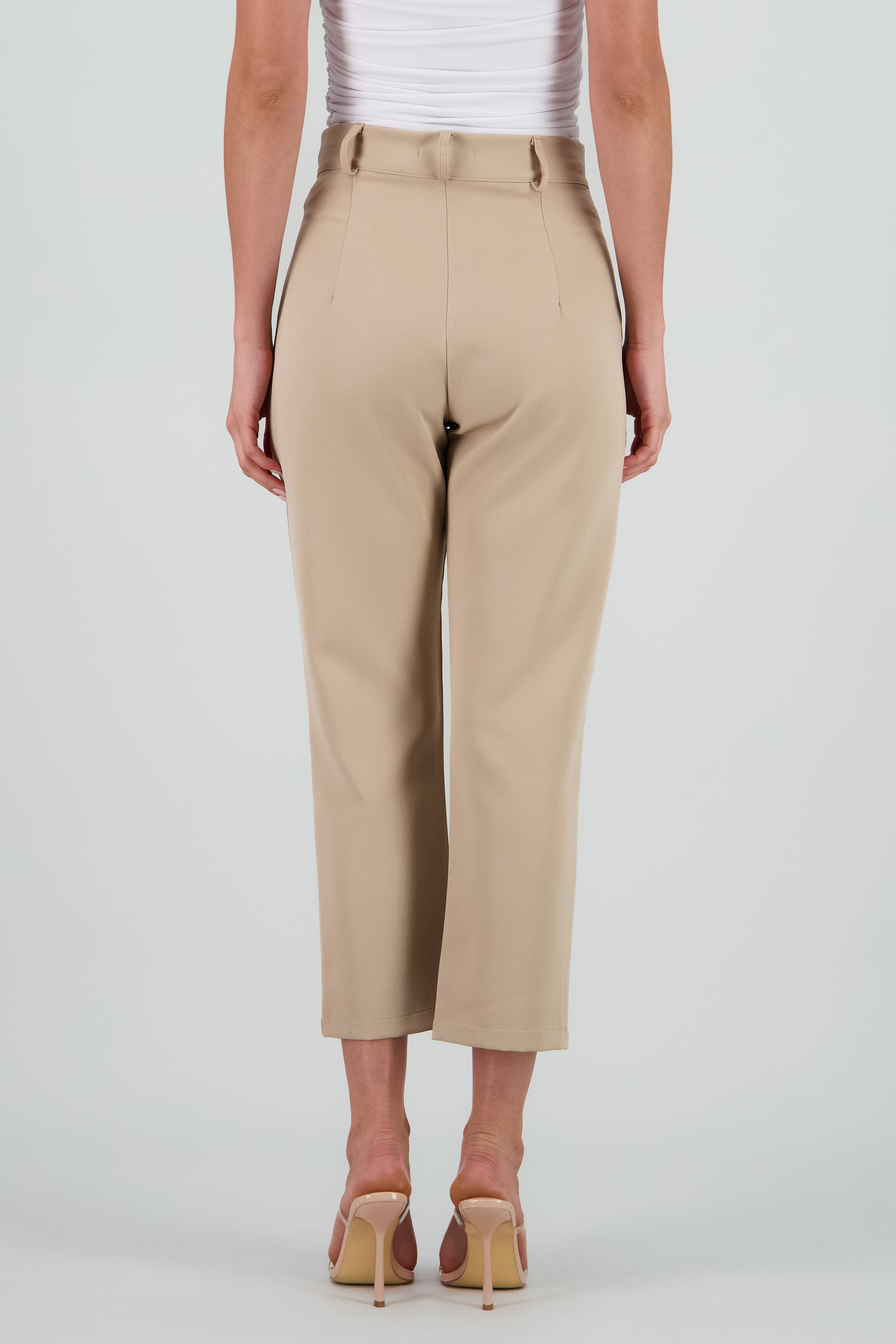 Pantalón Cintura Alta Capri Bolsas