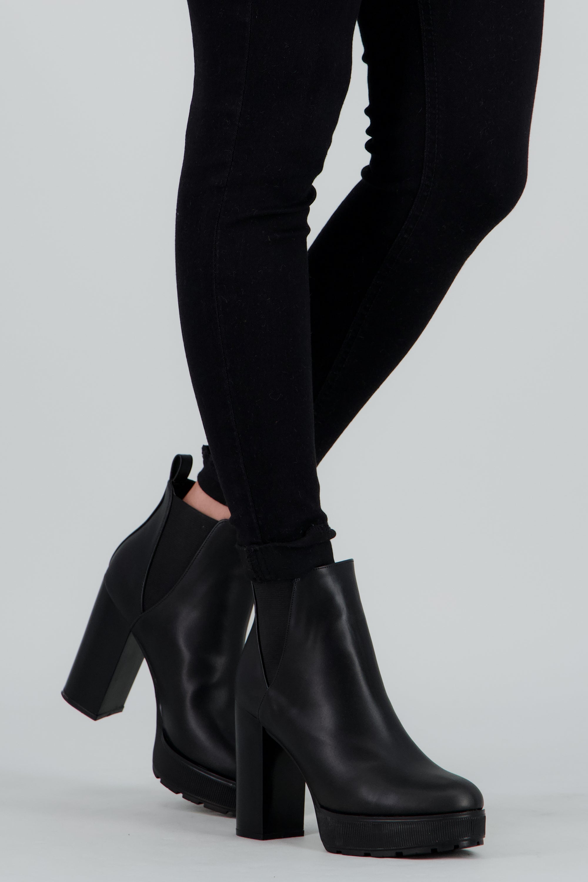 Con Tacon Grueso Zapatillas Negras Tacon Corrido Tacón Alto