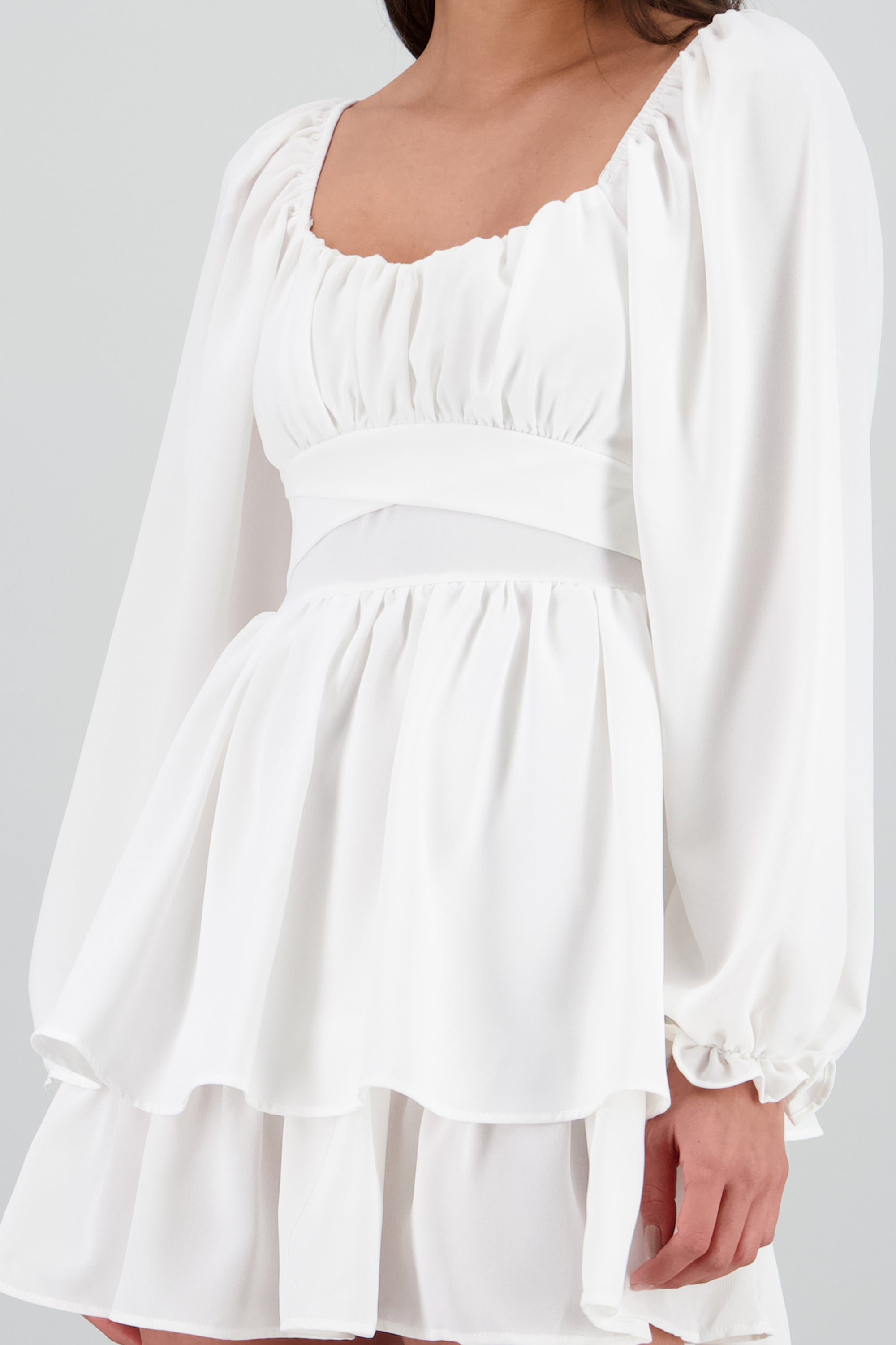 Vestido Mini Olanes Manga Larga