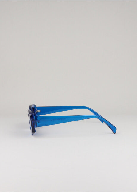 Lentes ovalados armazón grueso