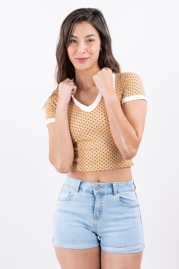 Playera crop cuello polo corazones