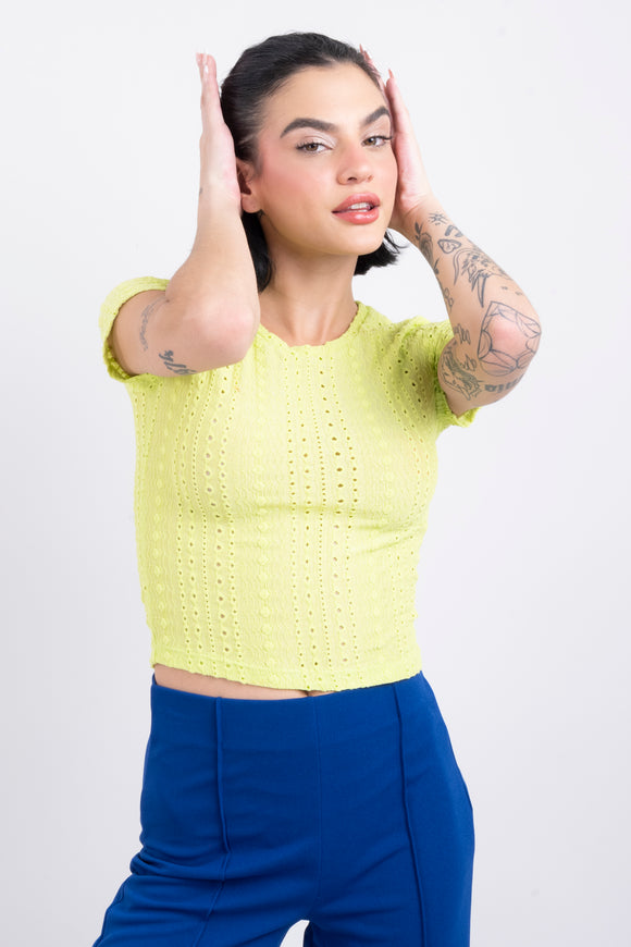 Top tejido eyelet manga corta