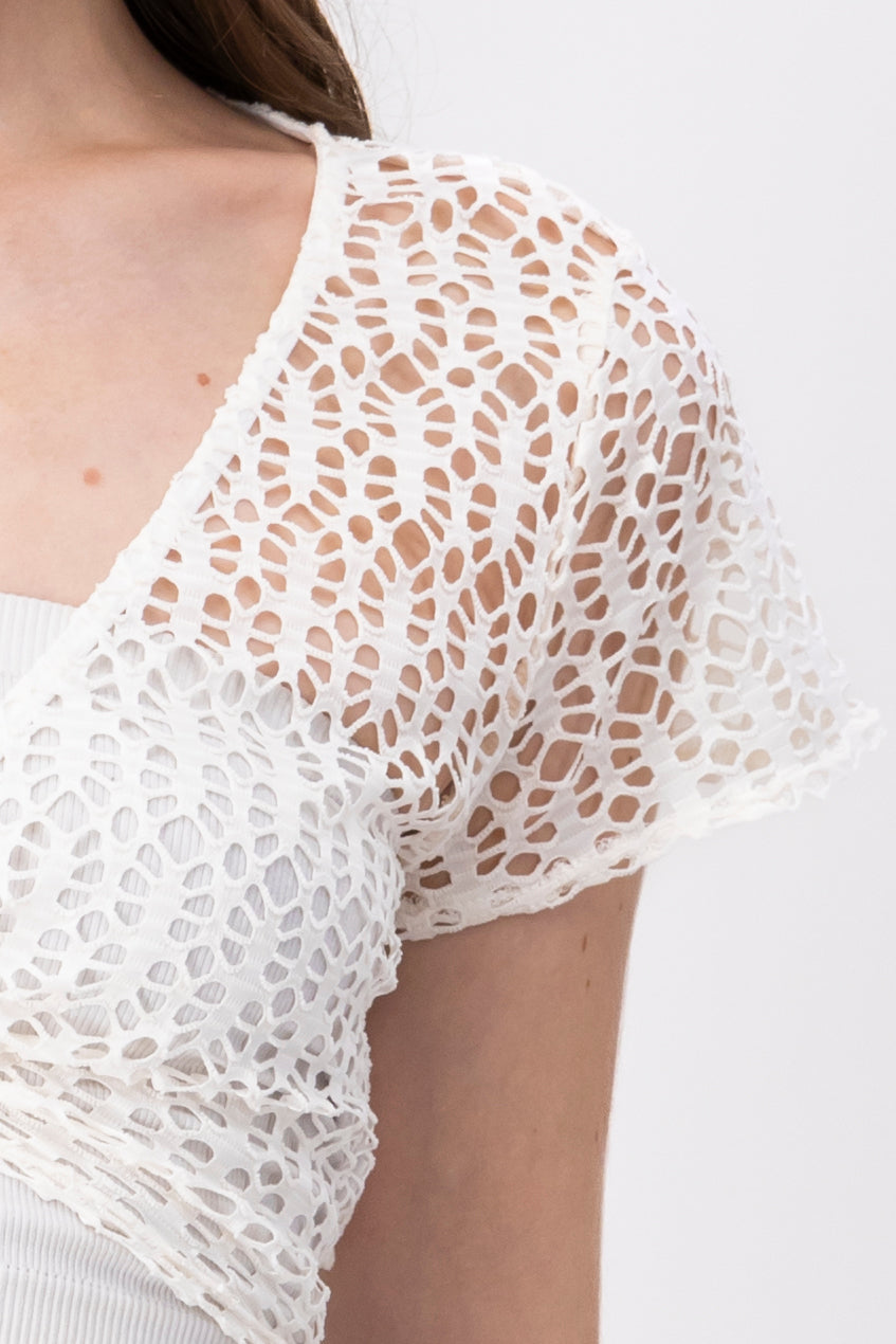 Top crop eyelet aro