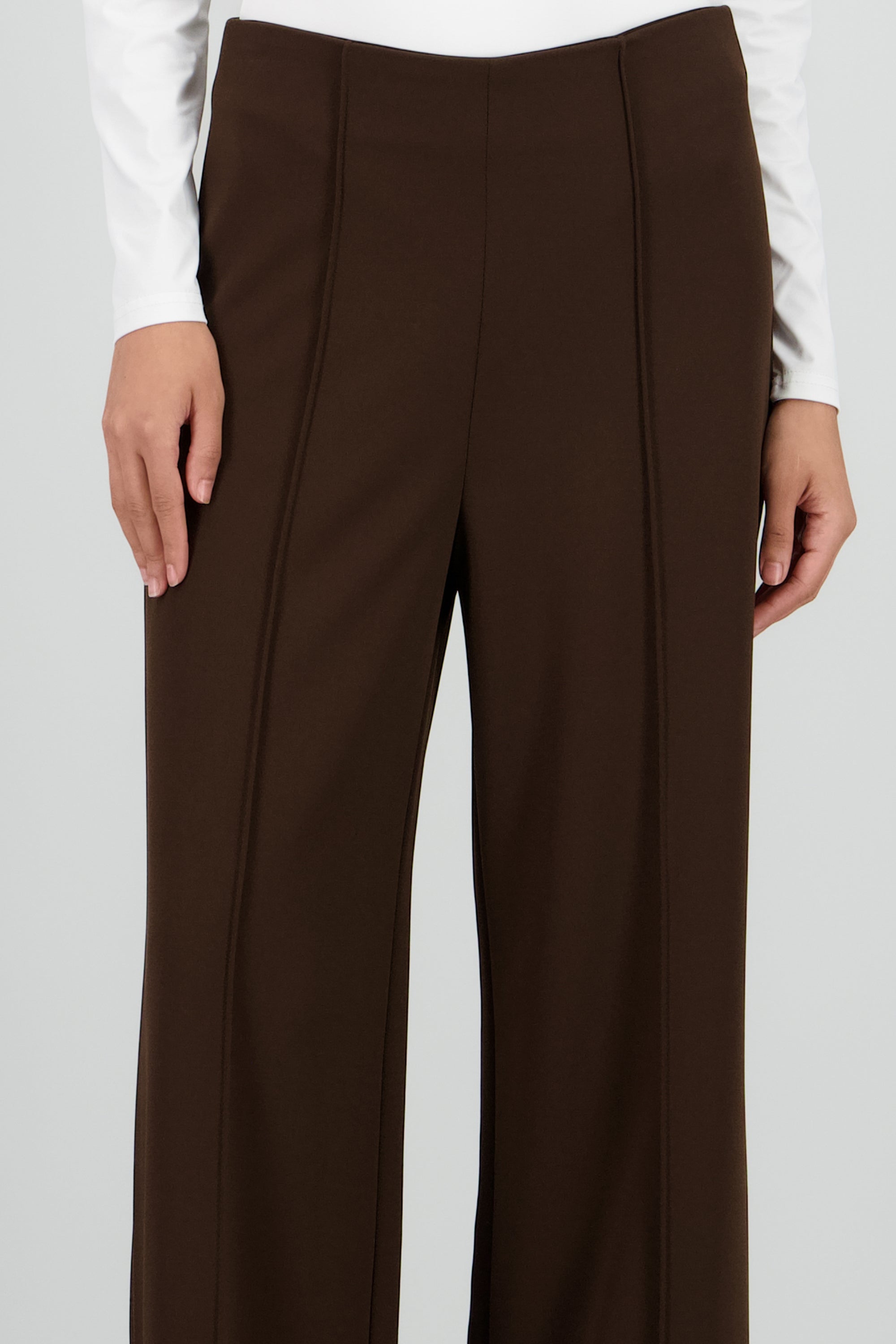 Pantalón Amplio Costura Frontal