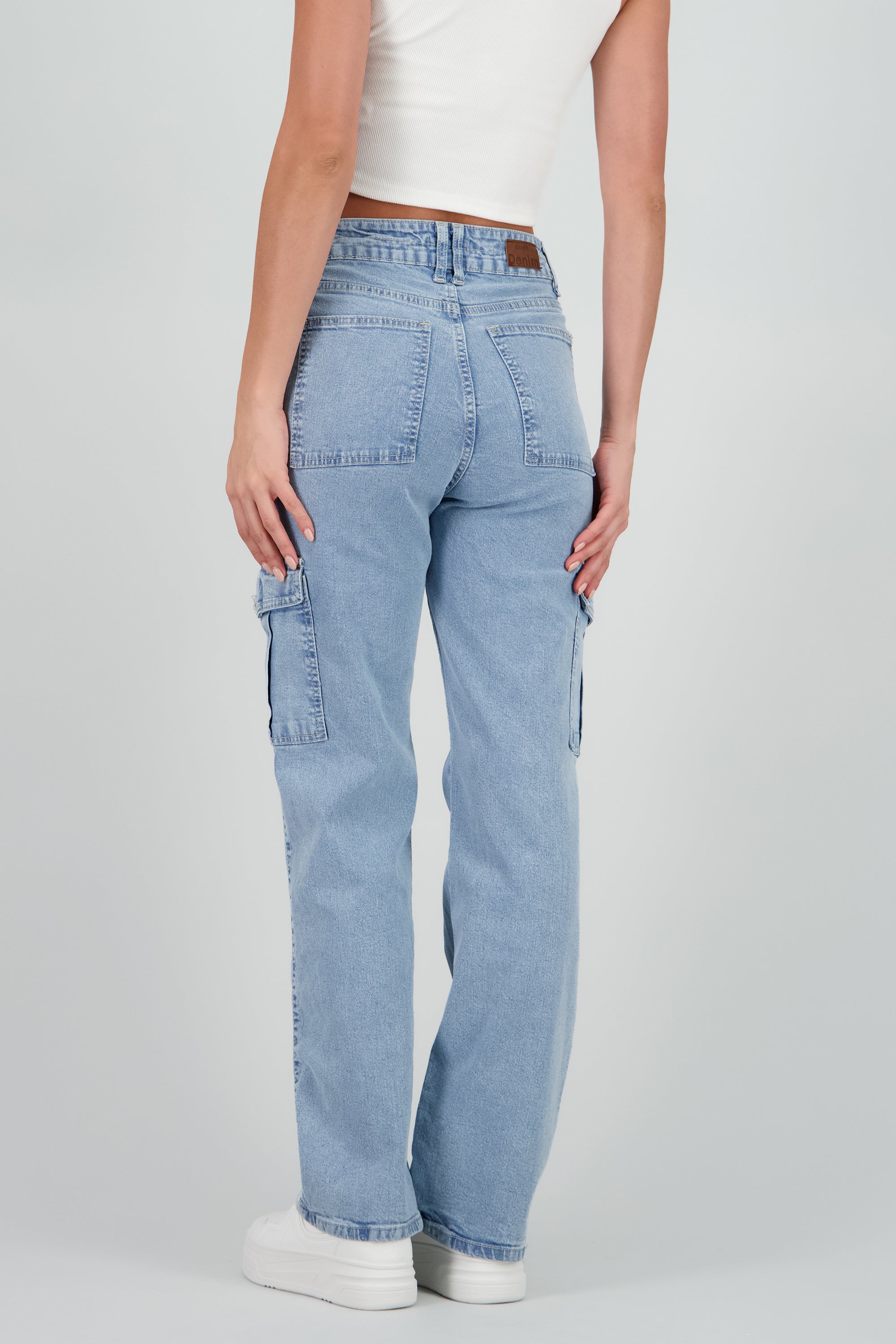 Jeans Cargo Bolsillos Laterales