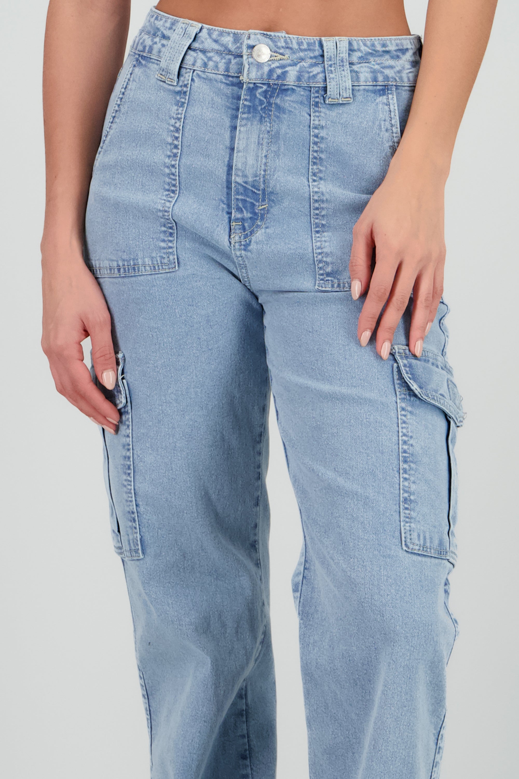 Jeans Cargo Bolsillos Laterales