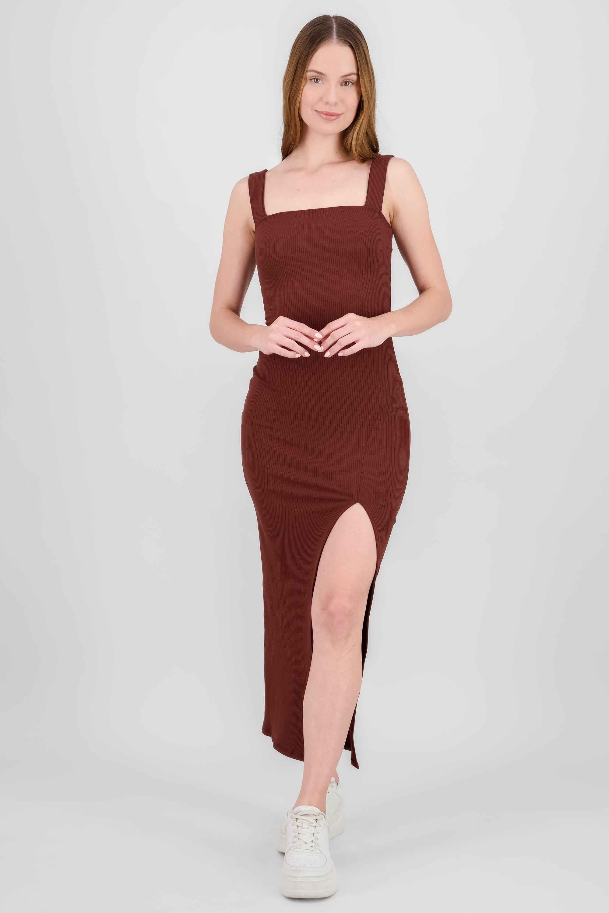 Outfit Vestido Casual Vestido Largo Pegado Con Botines Botines