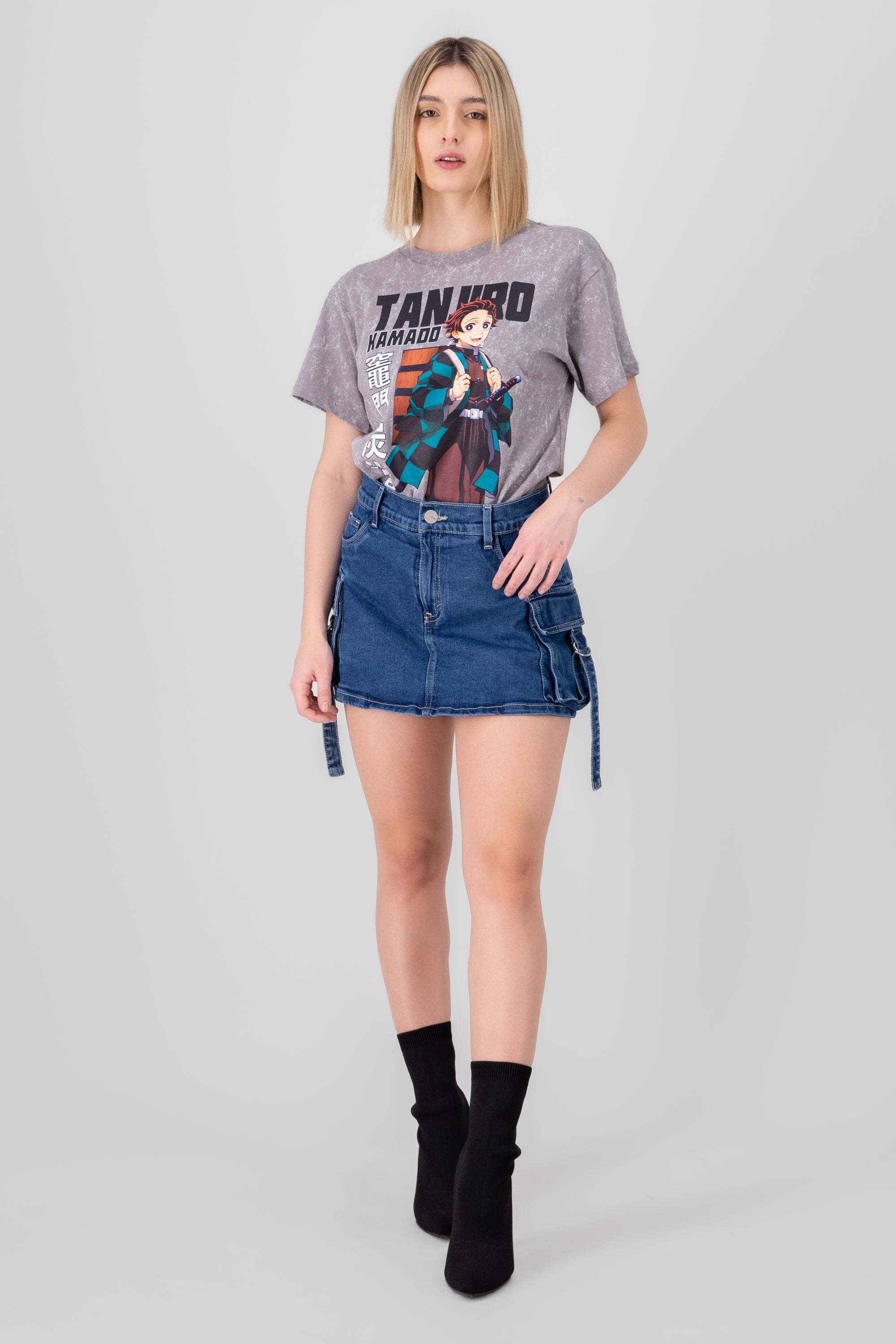 Vestidos Falda Corta Con Botines Con Botas Outfit Falda De