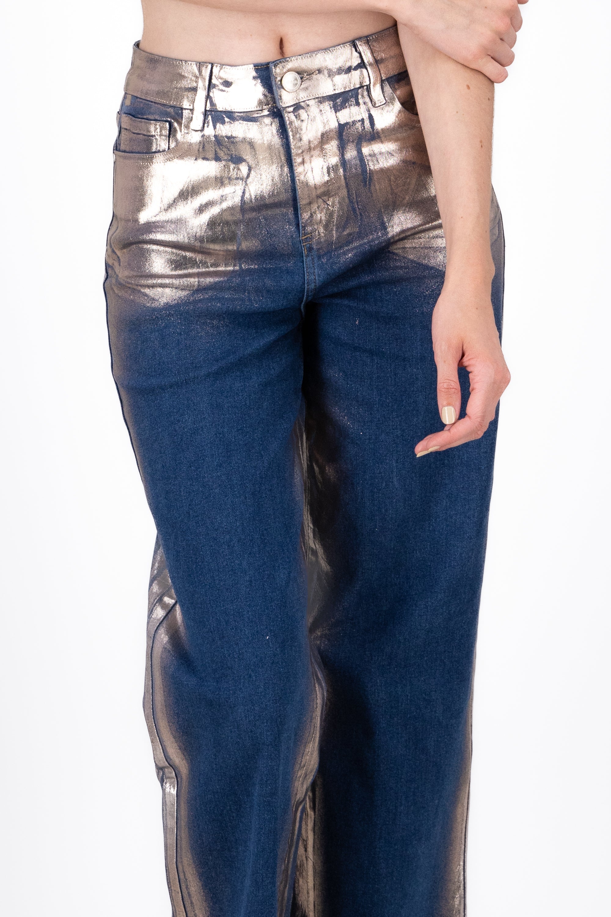 MEDIUM WASH