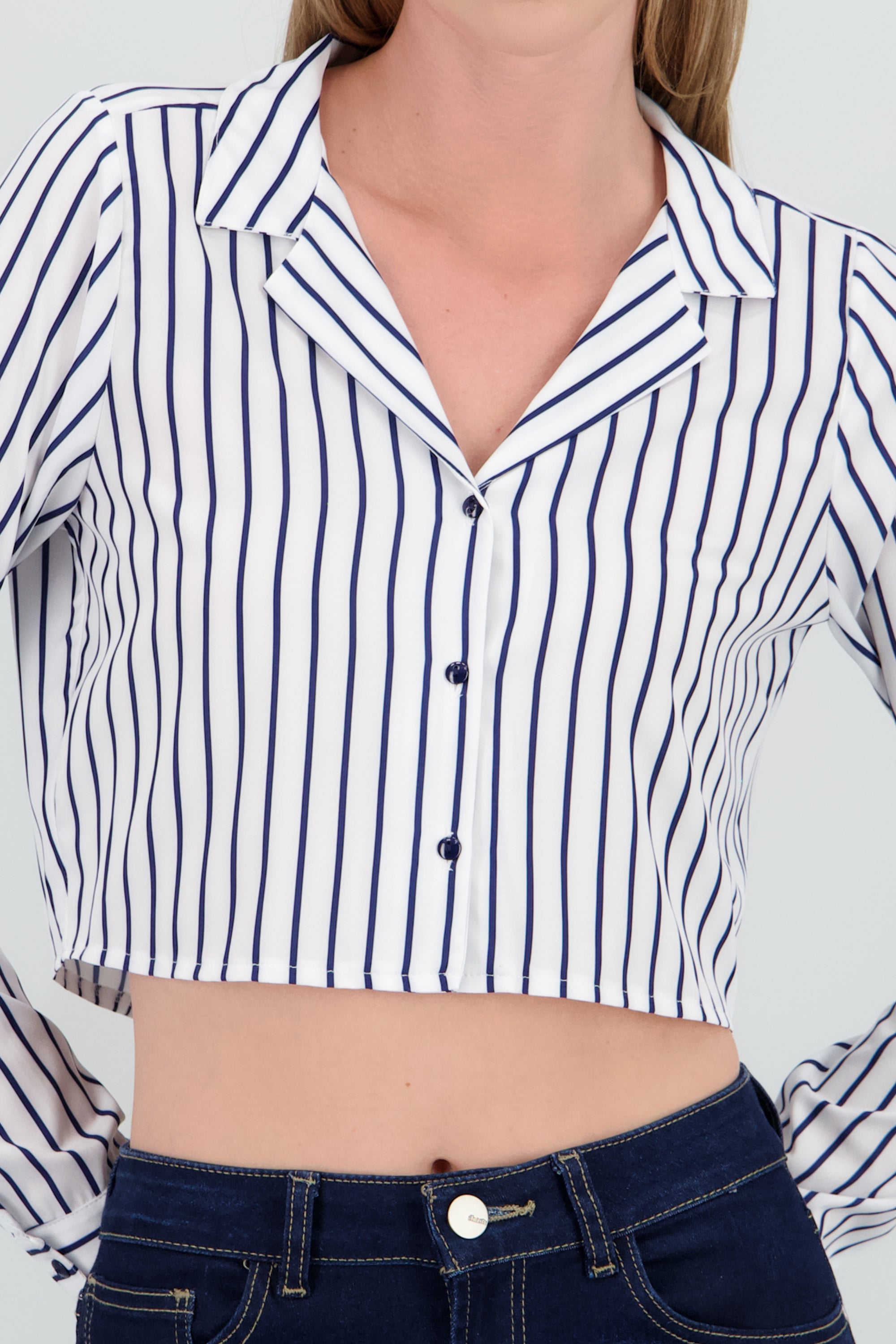 Camisa crop manga larga detalle rayas