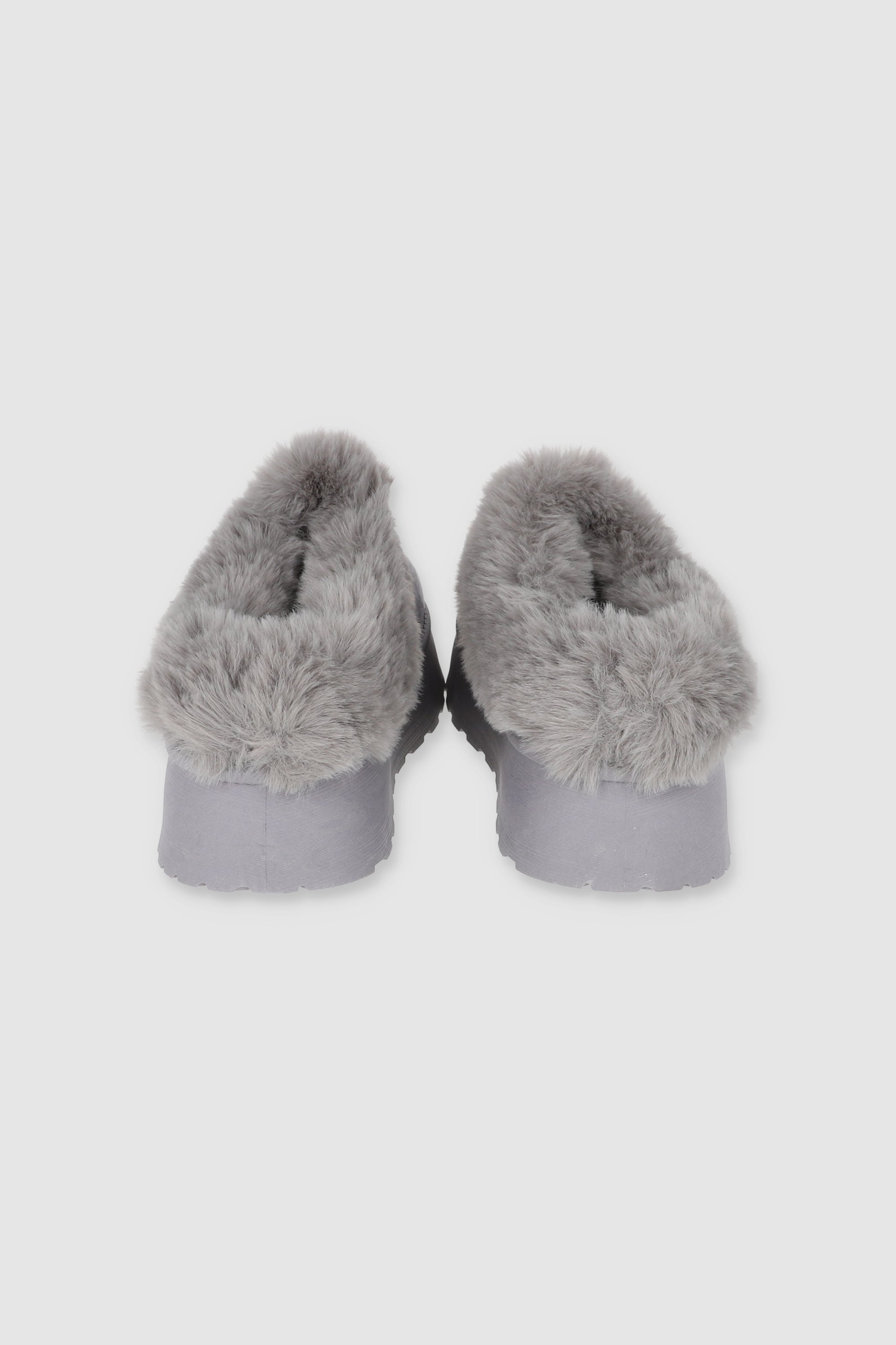 Pantufla Peluda Mula