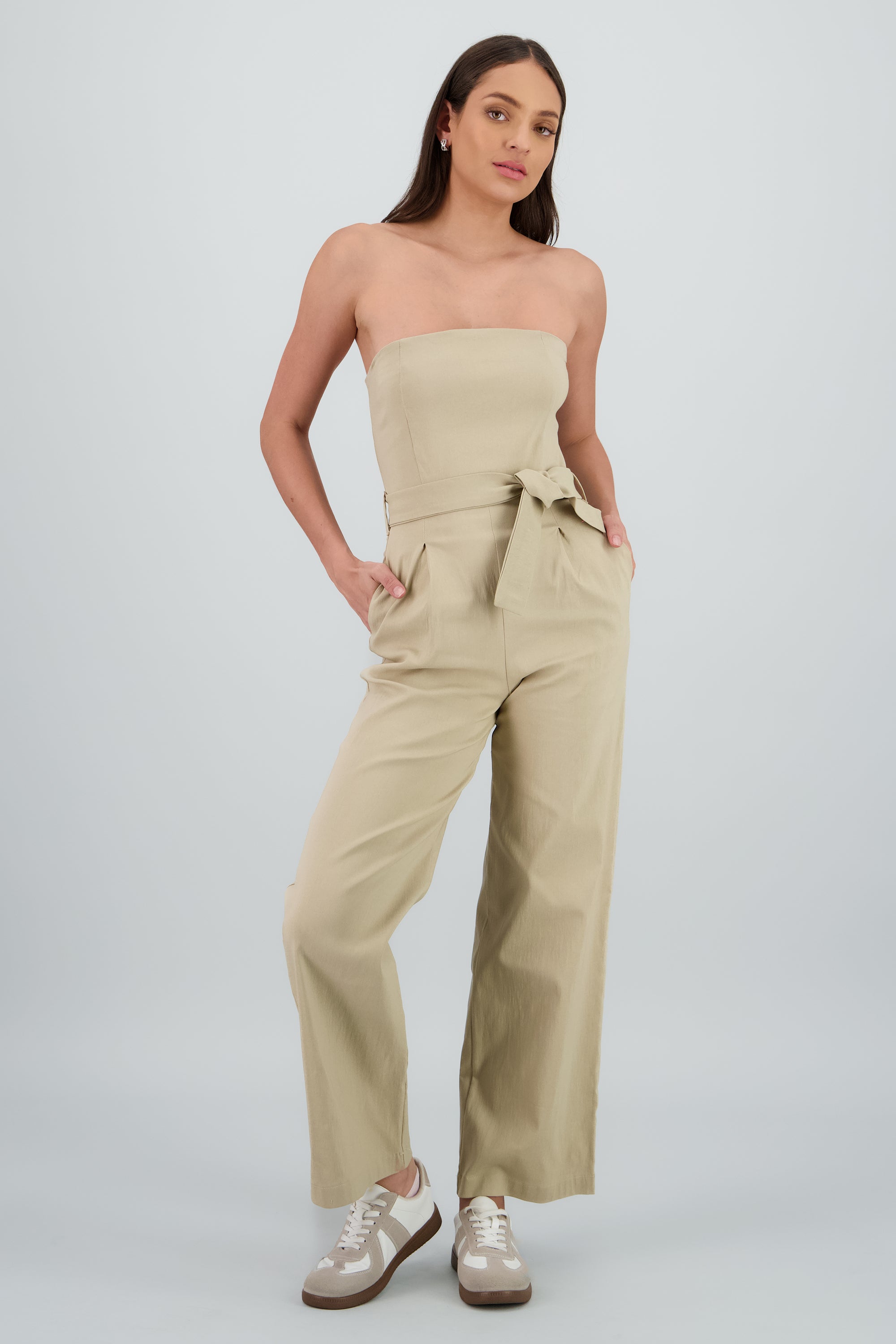 Jumpsuit strapless detalle cinturon