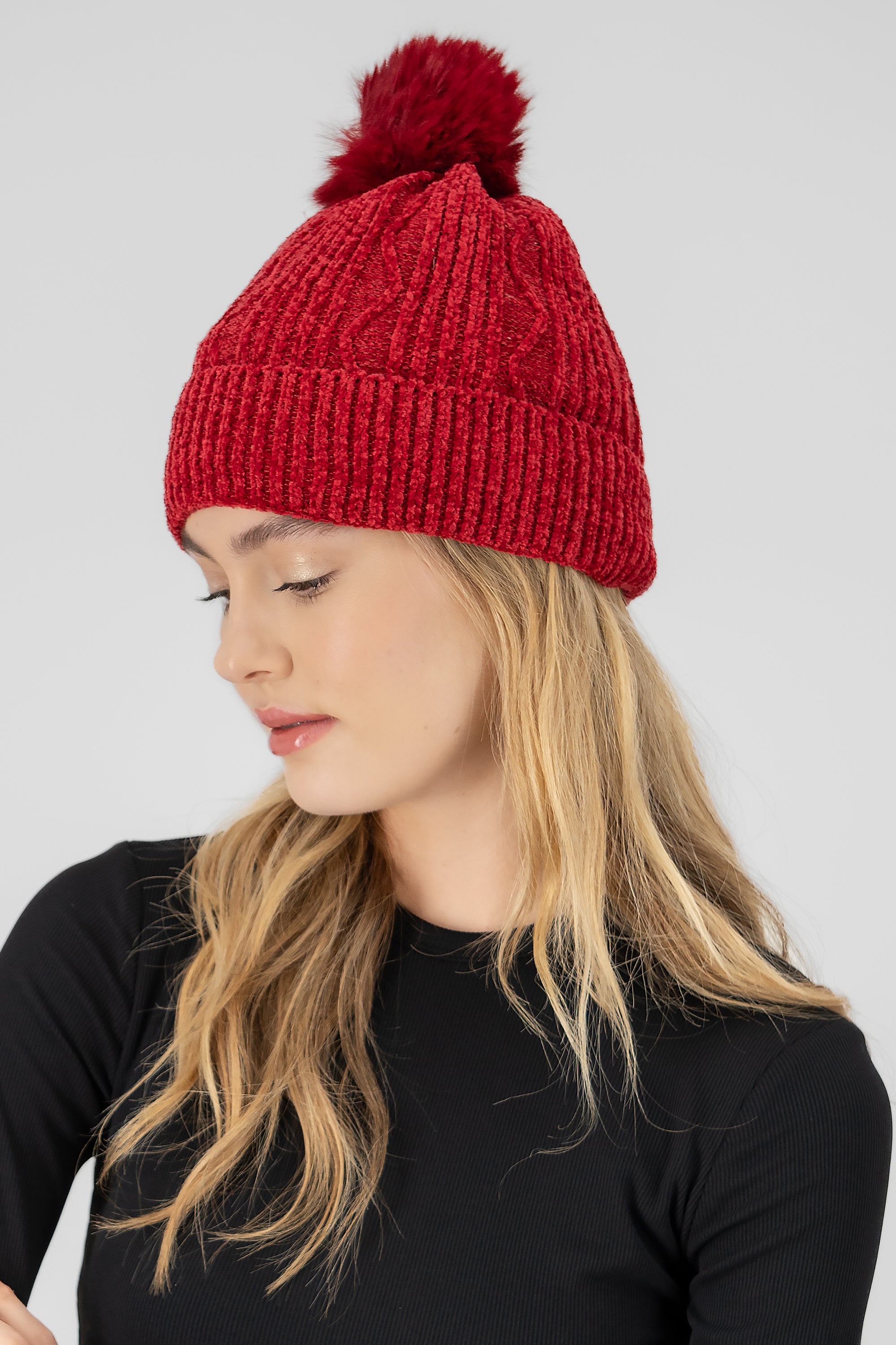 Beanie tejido borla trenza