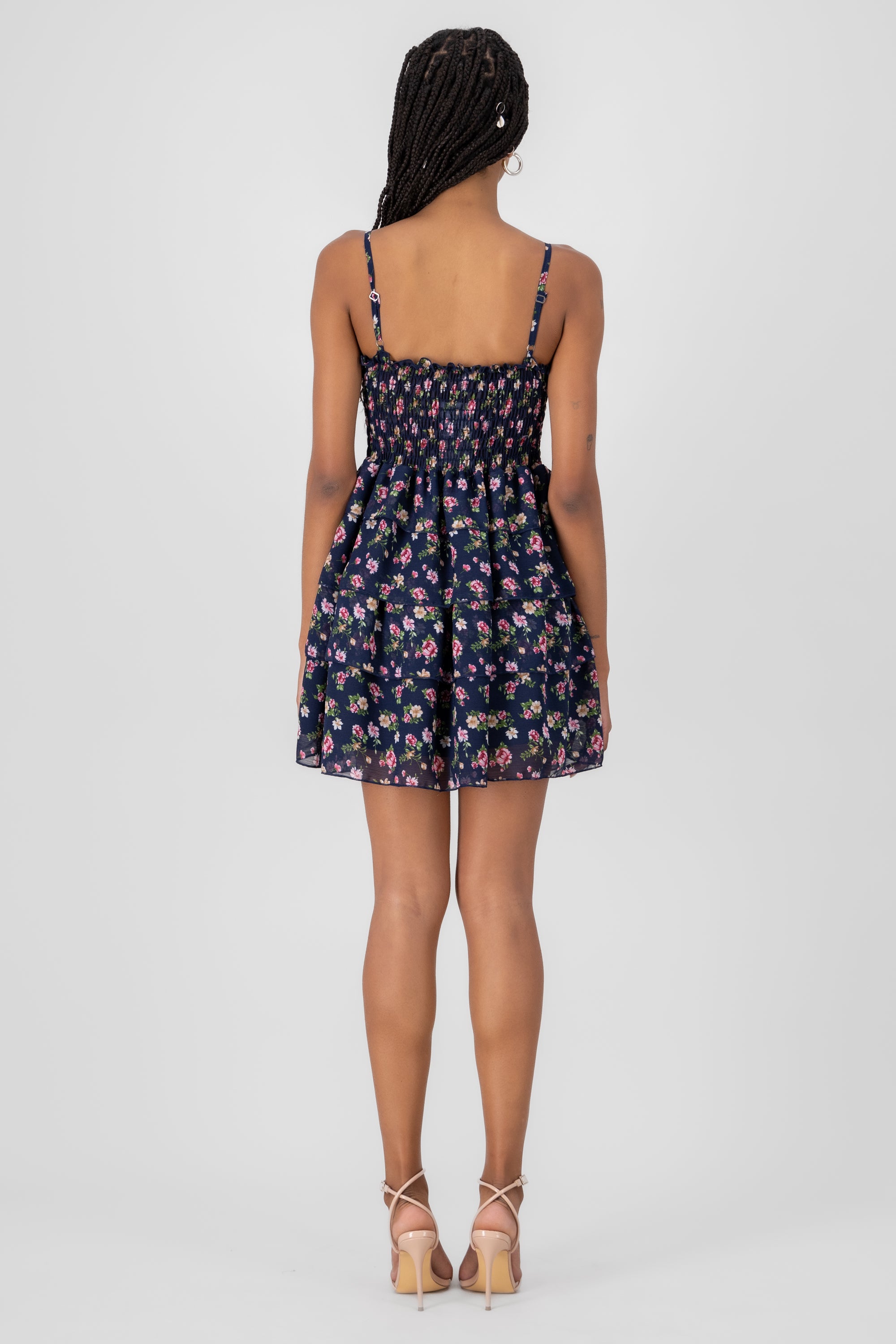 Vestido mini tirantes detalle copas