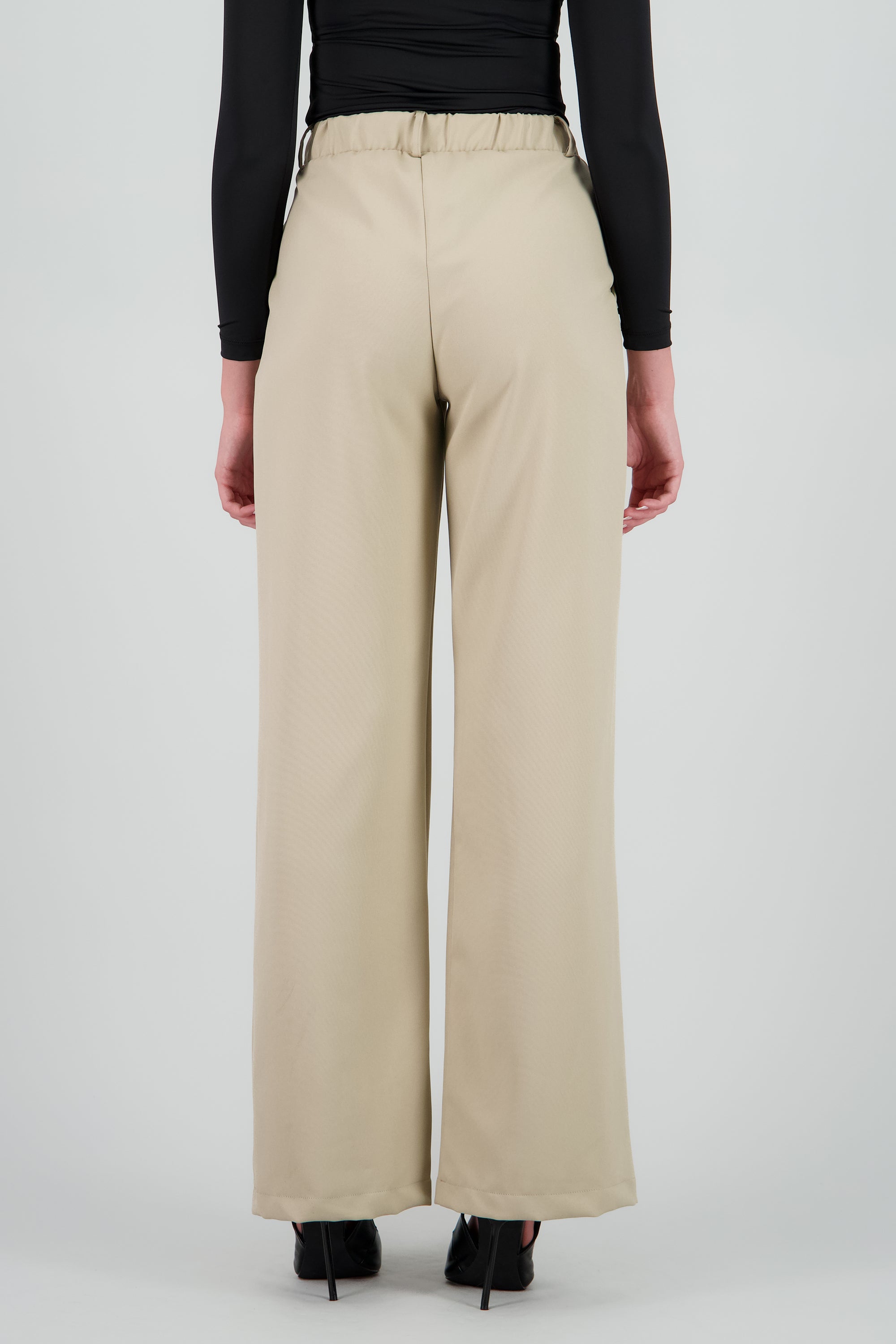 Pantalon pinzas amplio
