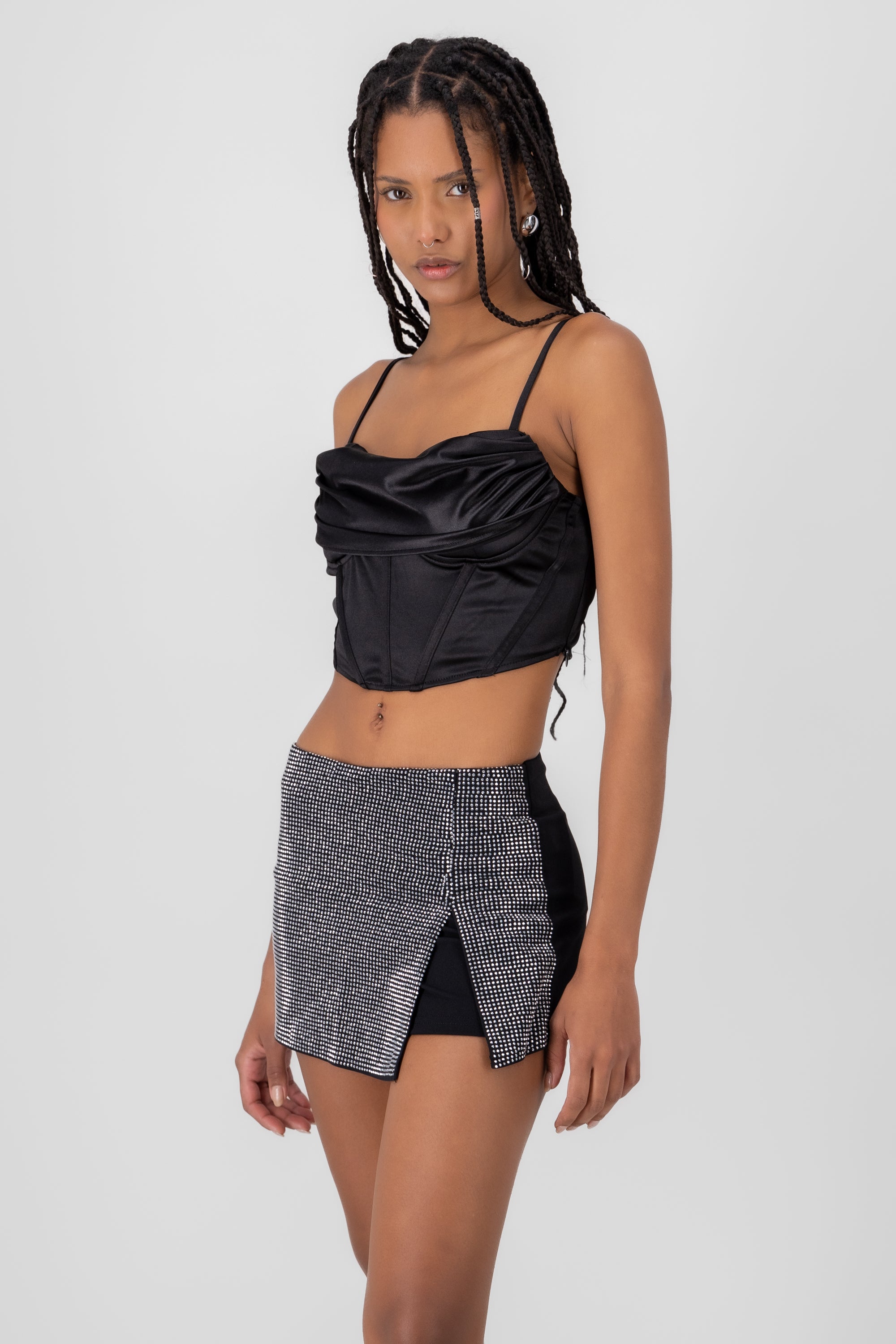 Corset con pliegues cuello cascada liso