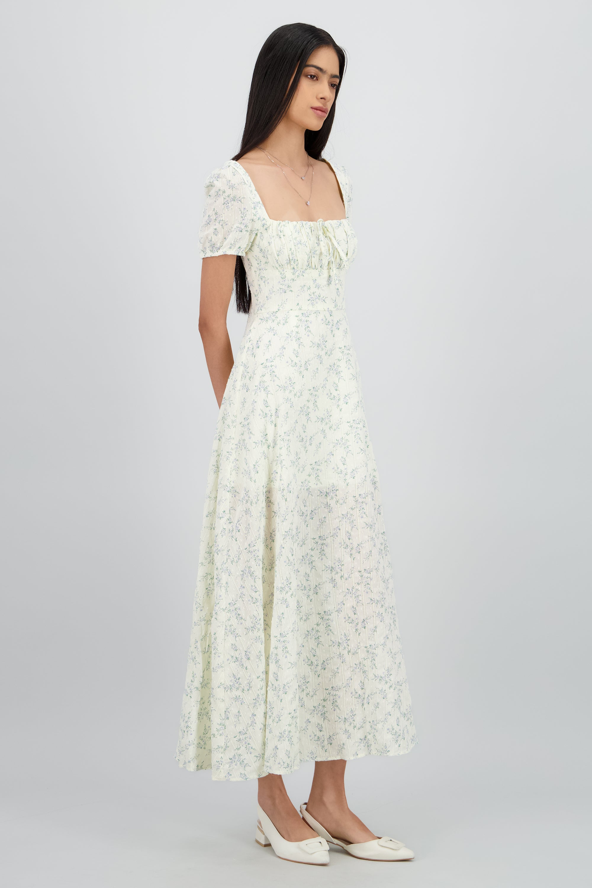 Vestido maxi con flores textura