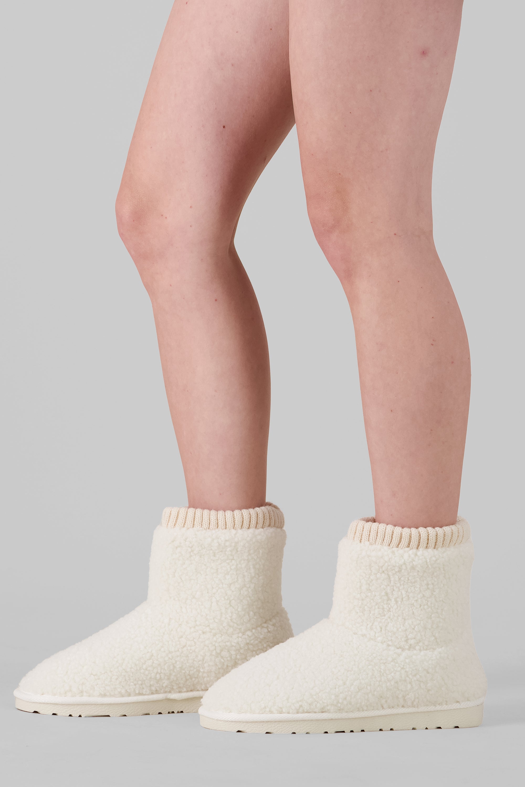 Pantufla bota teddy calcetin