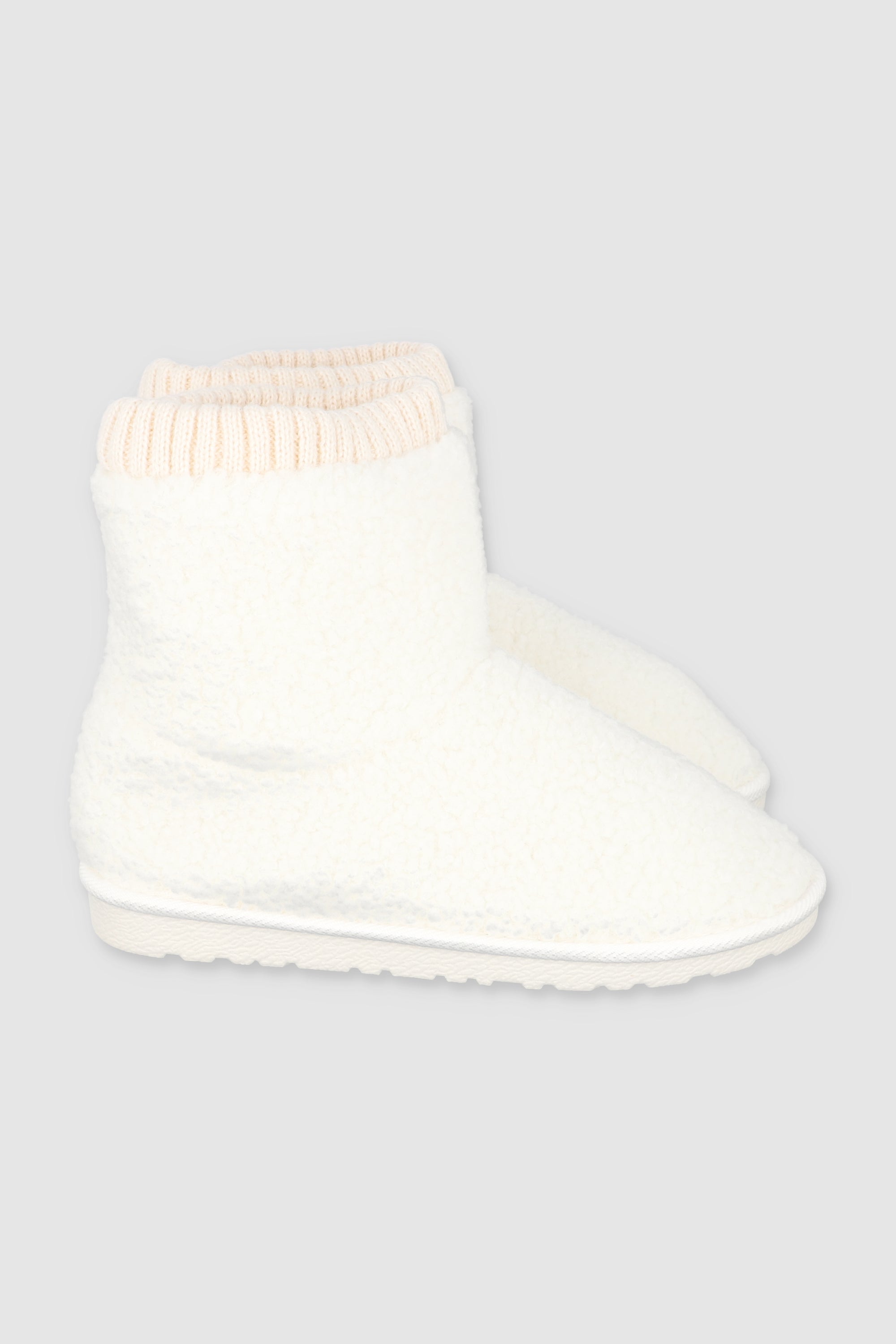 Pantufla bota teddy calcetin