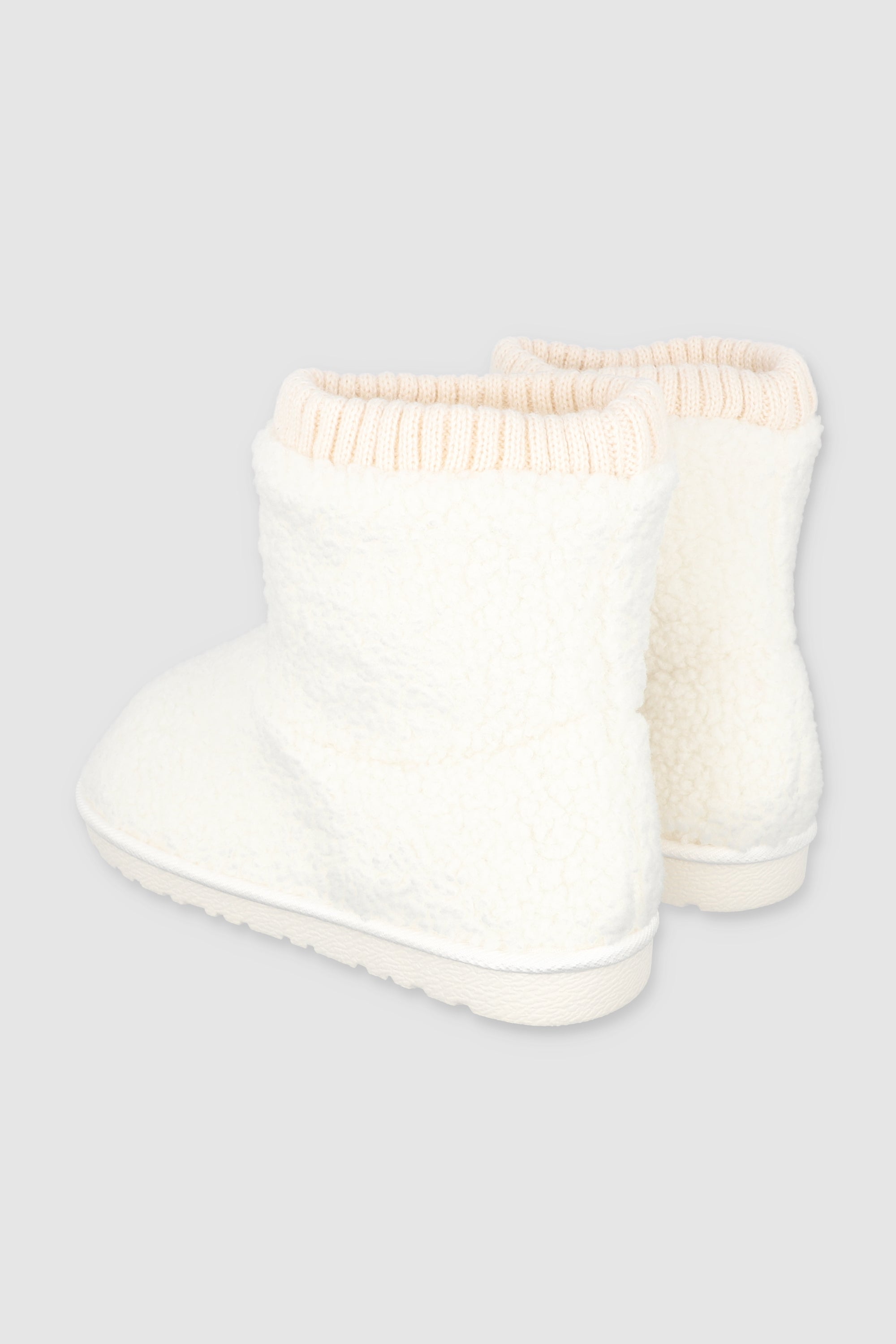 Pantufla bota teddy calcetin