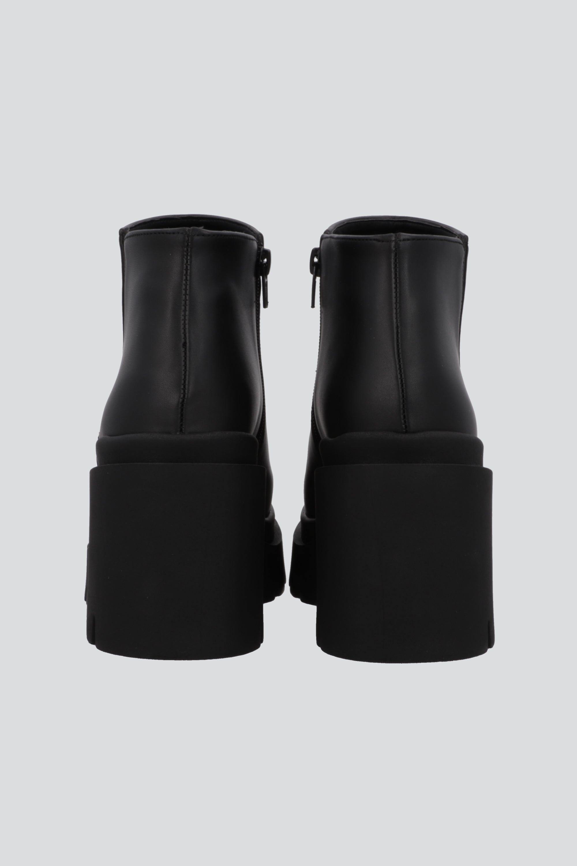 Botin basico tacon cuadrado