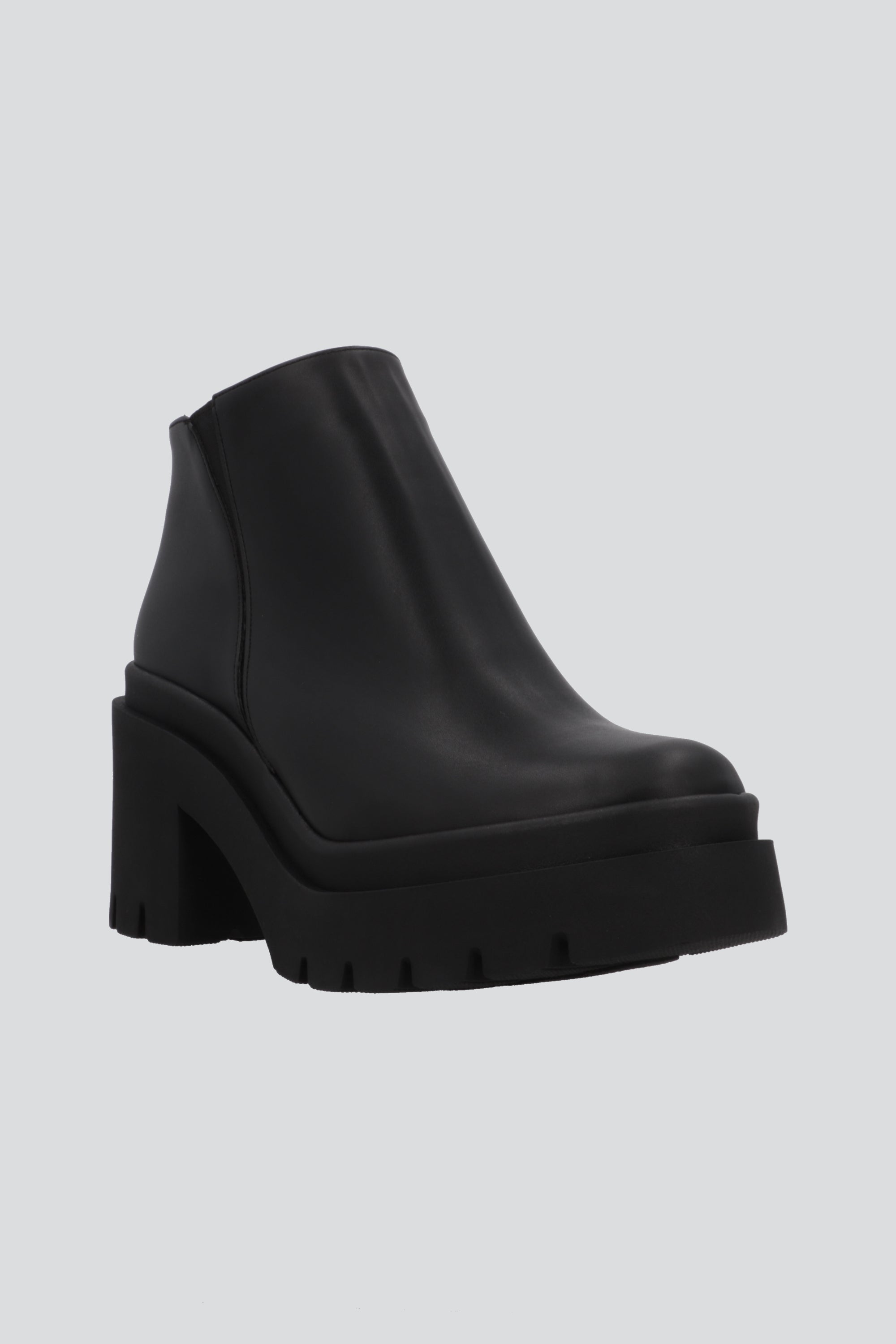 Botin basico tacon cuadrado