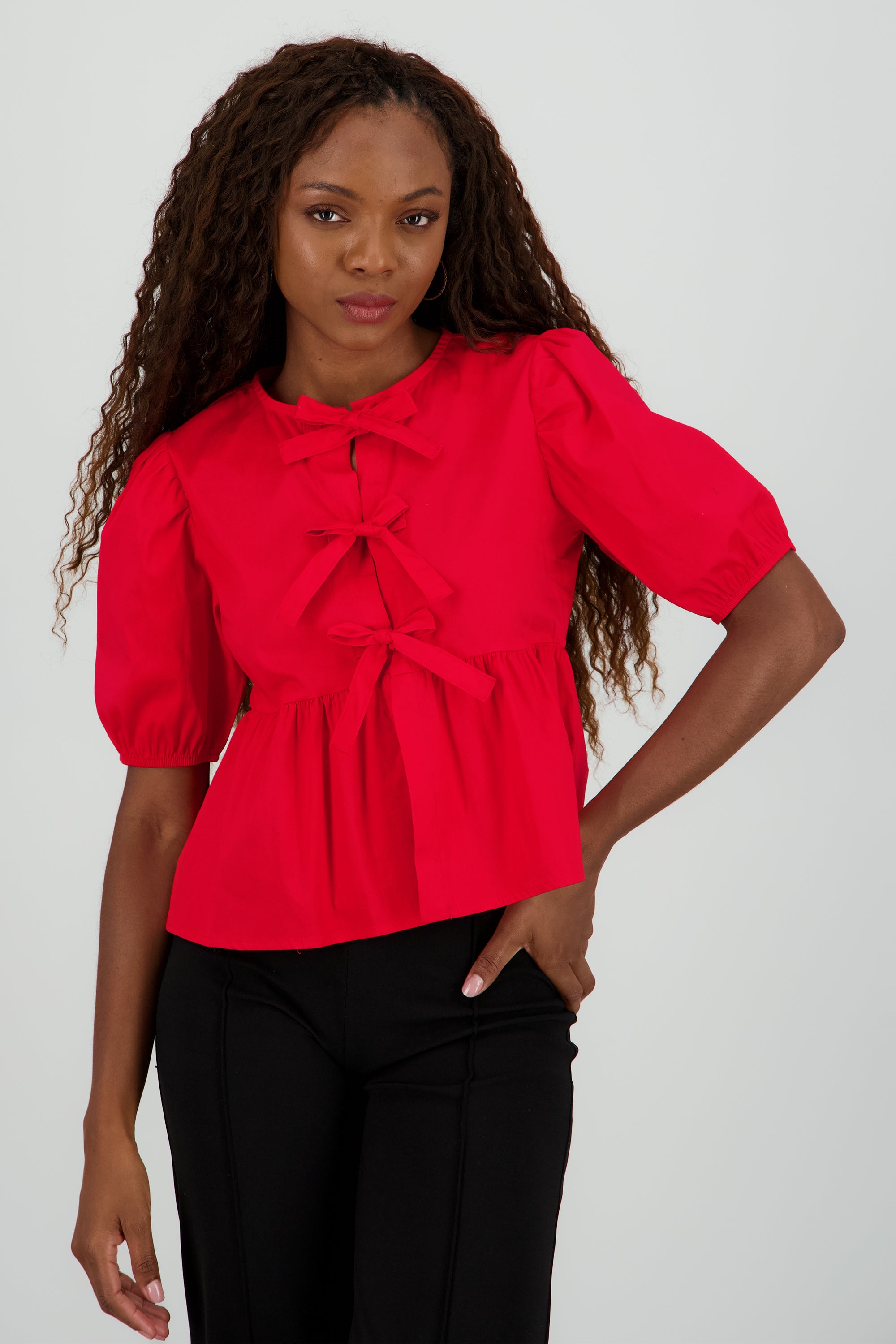 Blusa mangas abullonadas detalle moños - Main Image