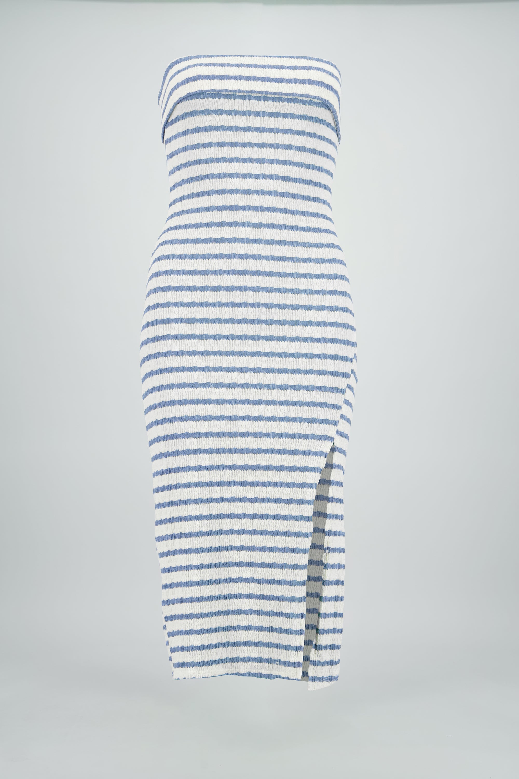 Vestido strapless estampado rayas