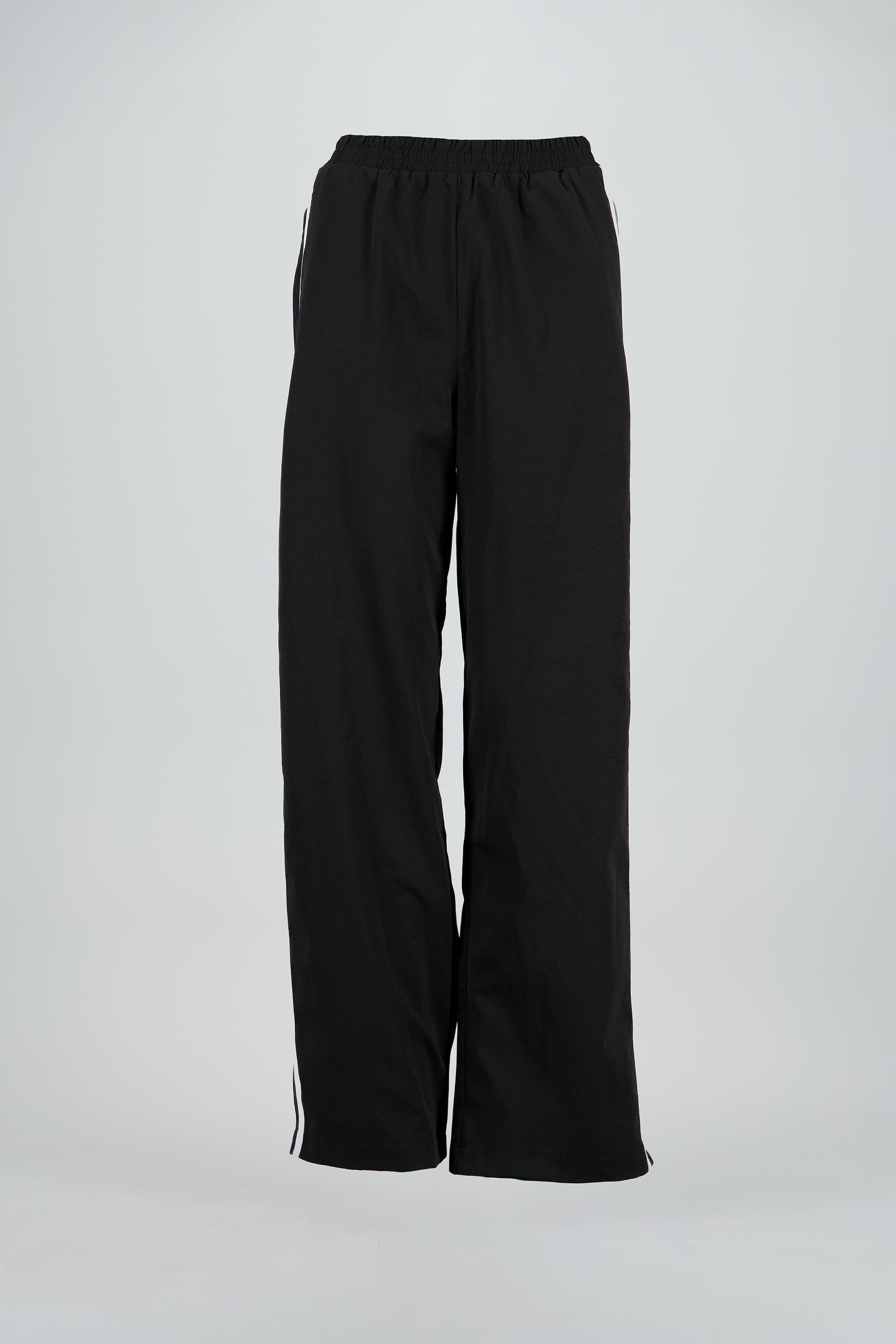 Pantalon fluido detalle rayas