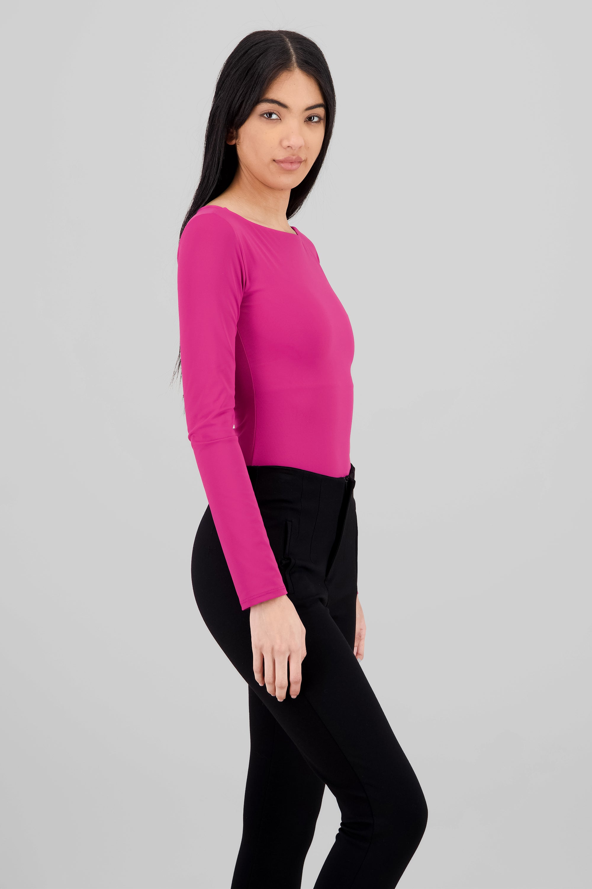 MAGENTA