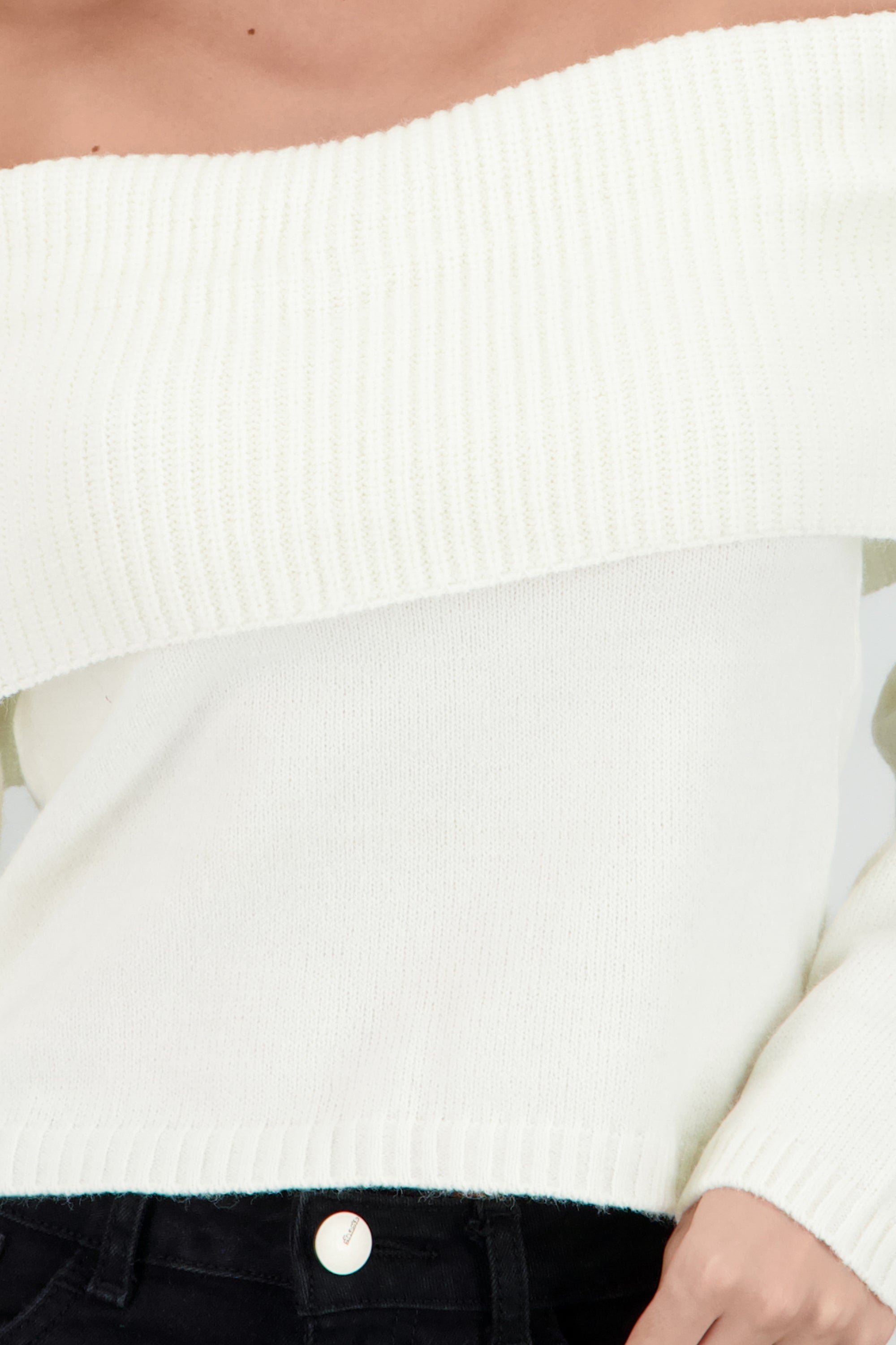 Sueter off shoulder tejido liso