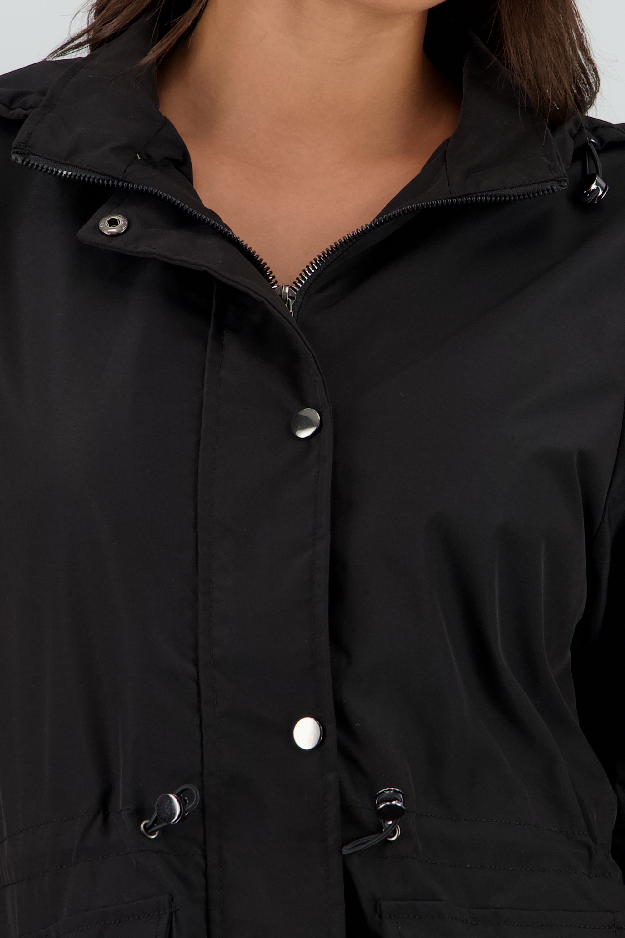 Gabardina corta botones