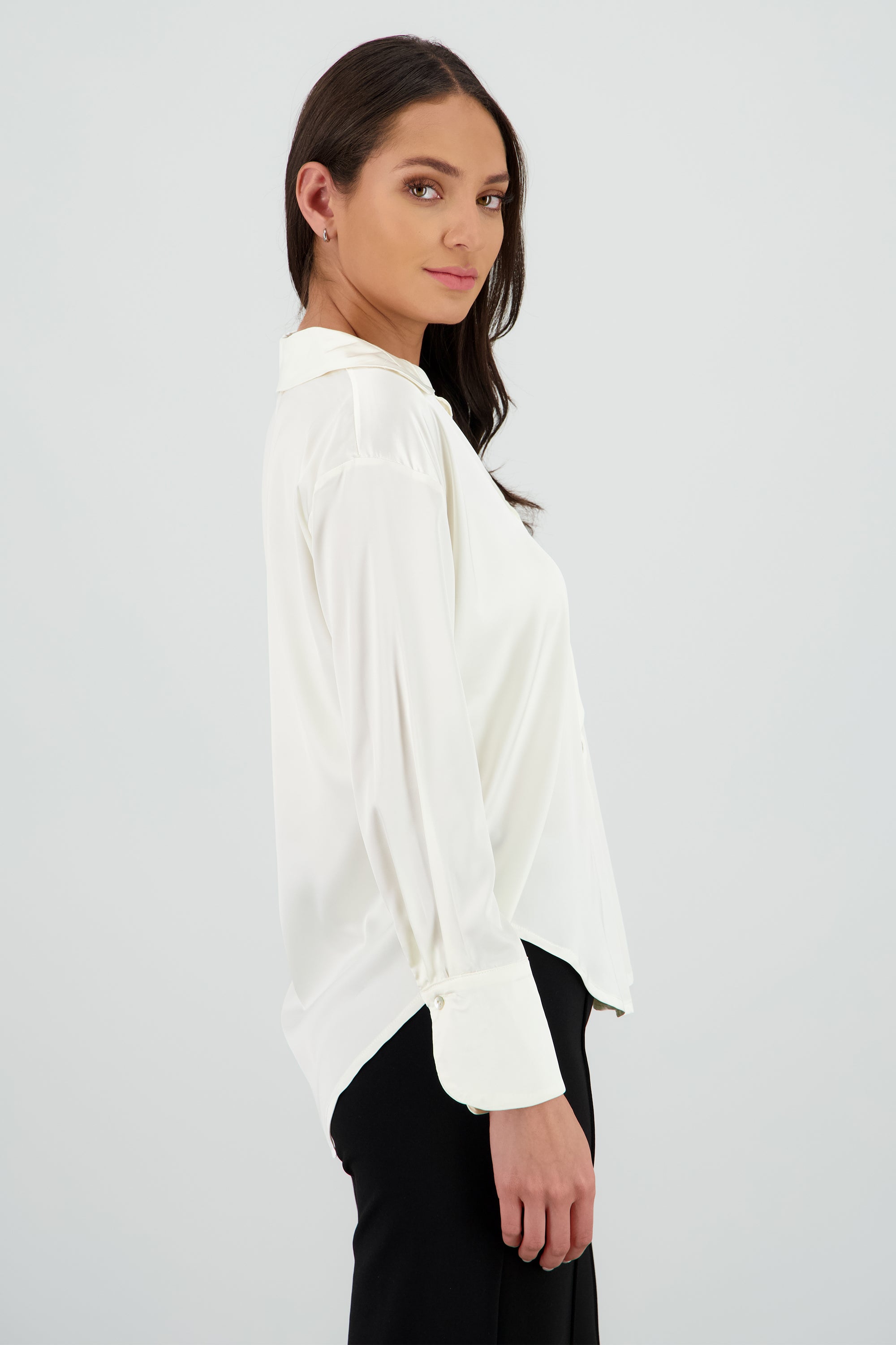 Camisa oversize cuello satin