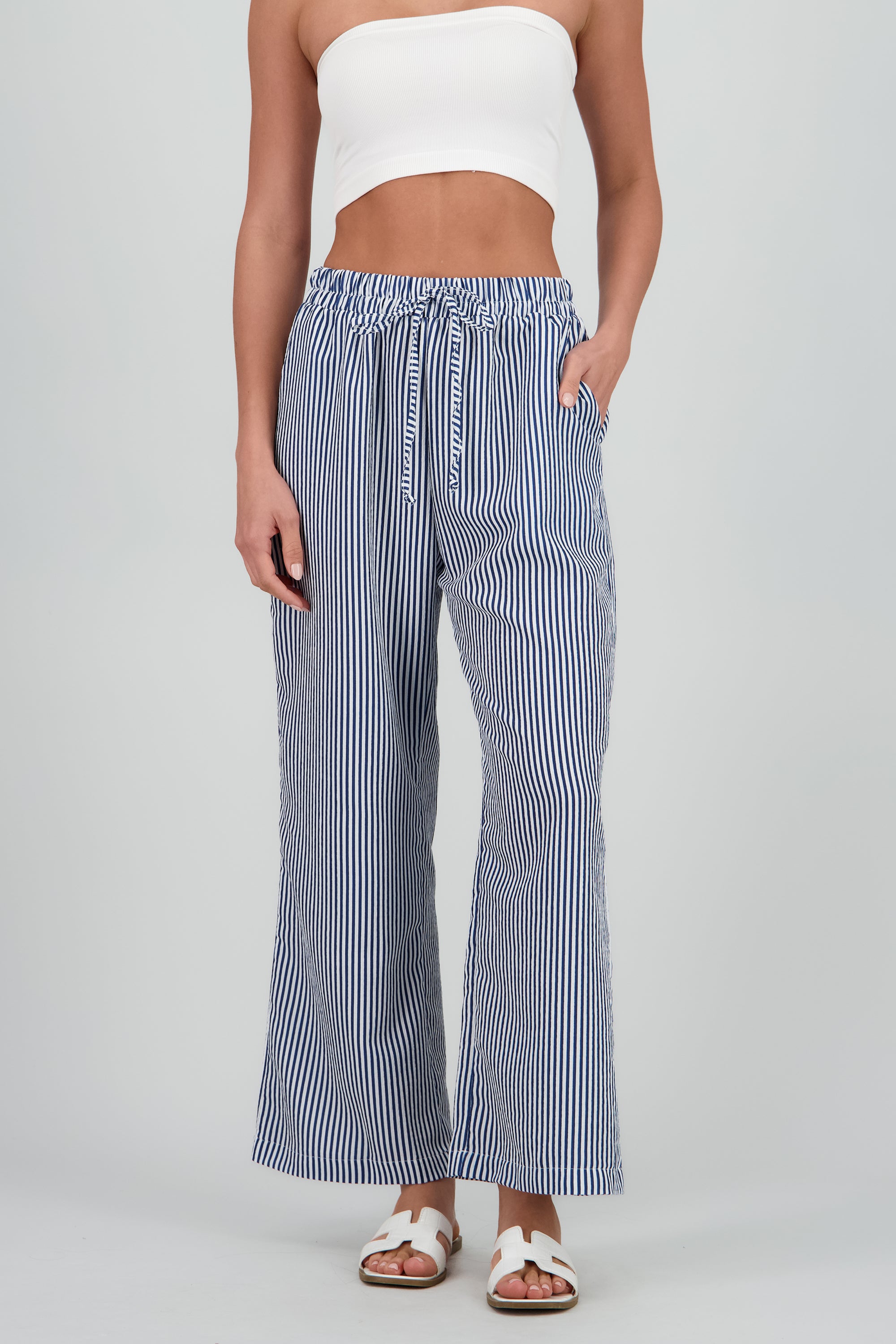 Pantalon amplio detalle resorte rayas