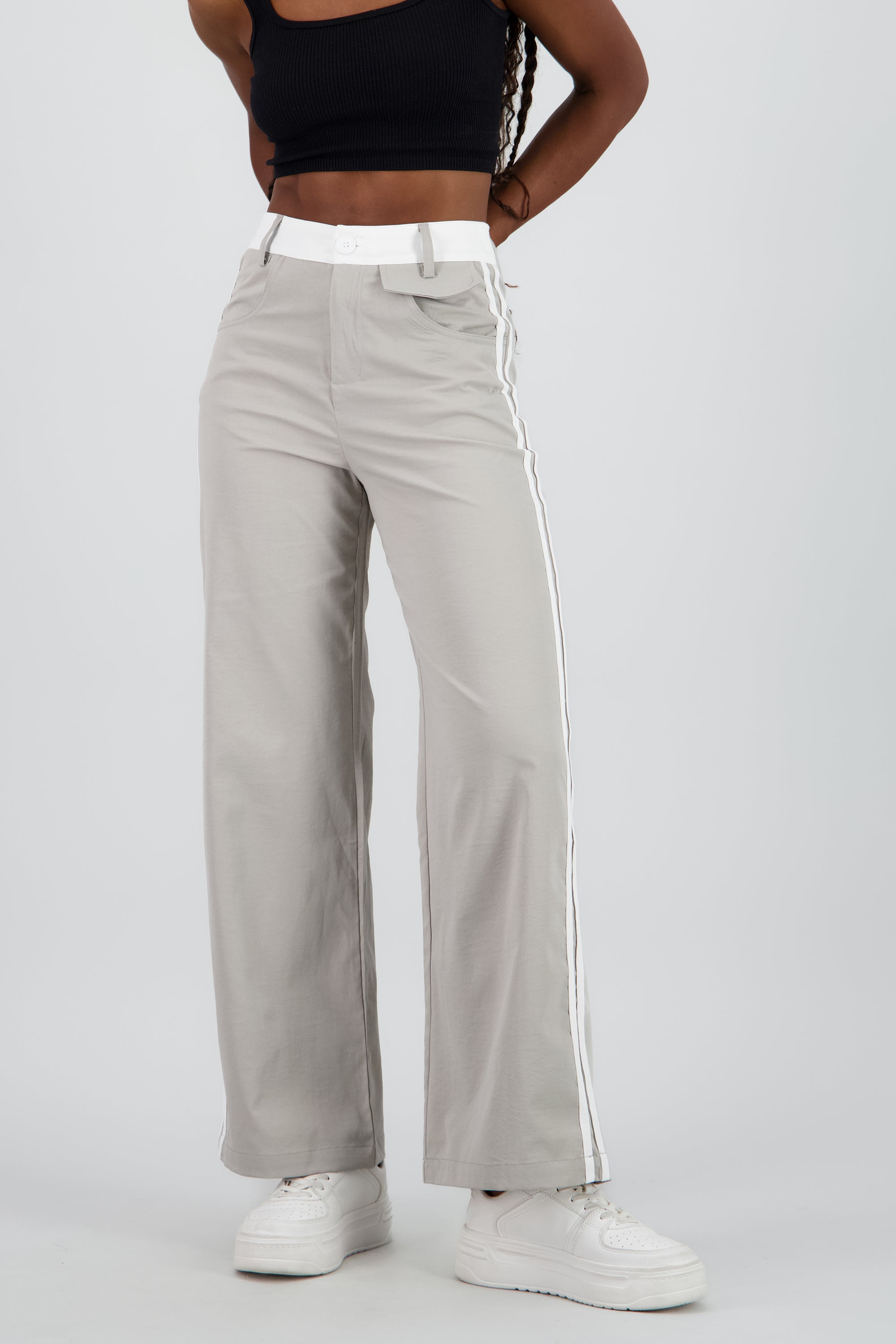 GRAY