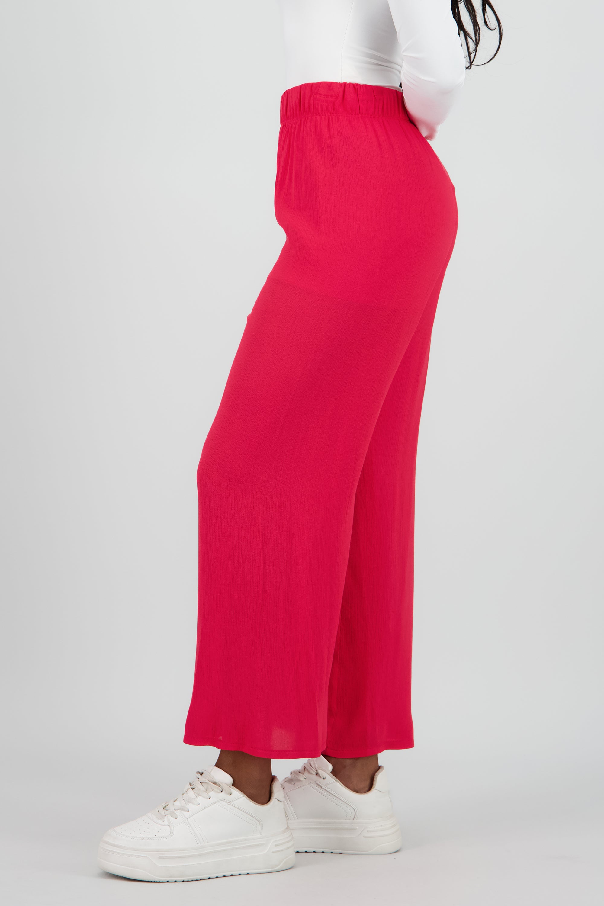 TOMATO RED