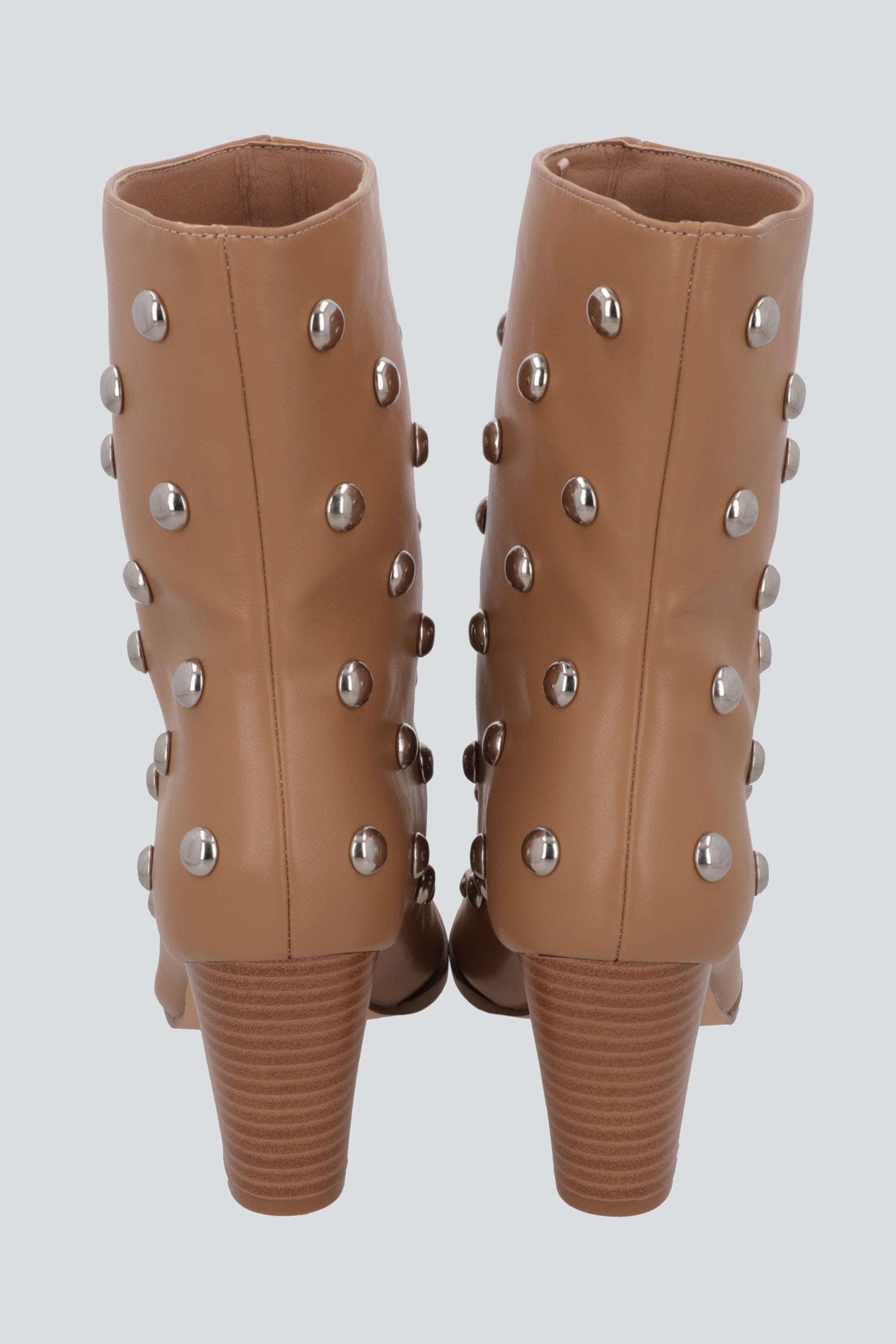 Botin pointy mega studs