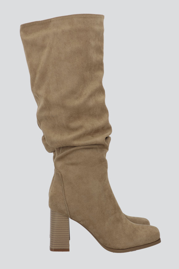 Bota alta slouchy suede