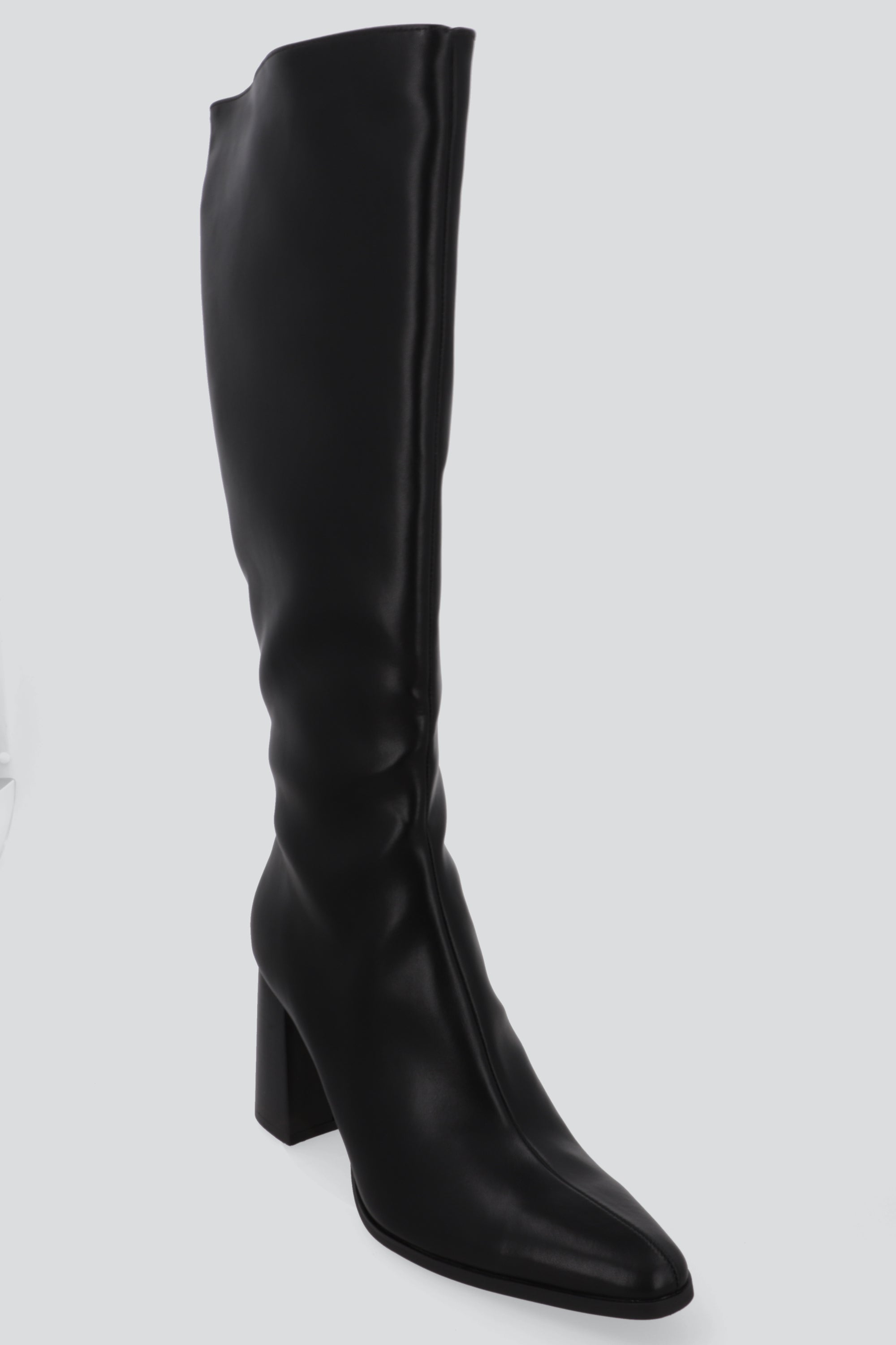 Bota alta rigida