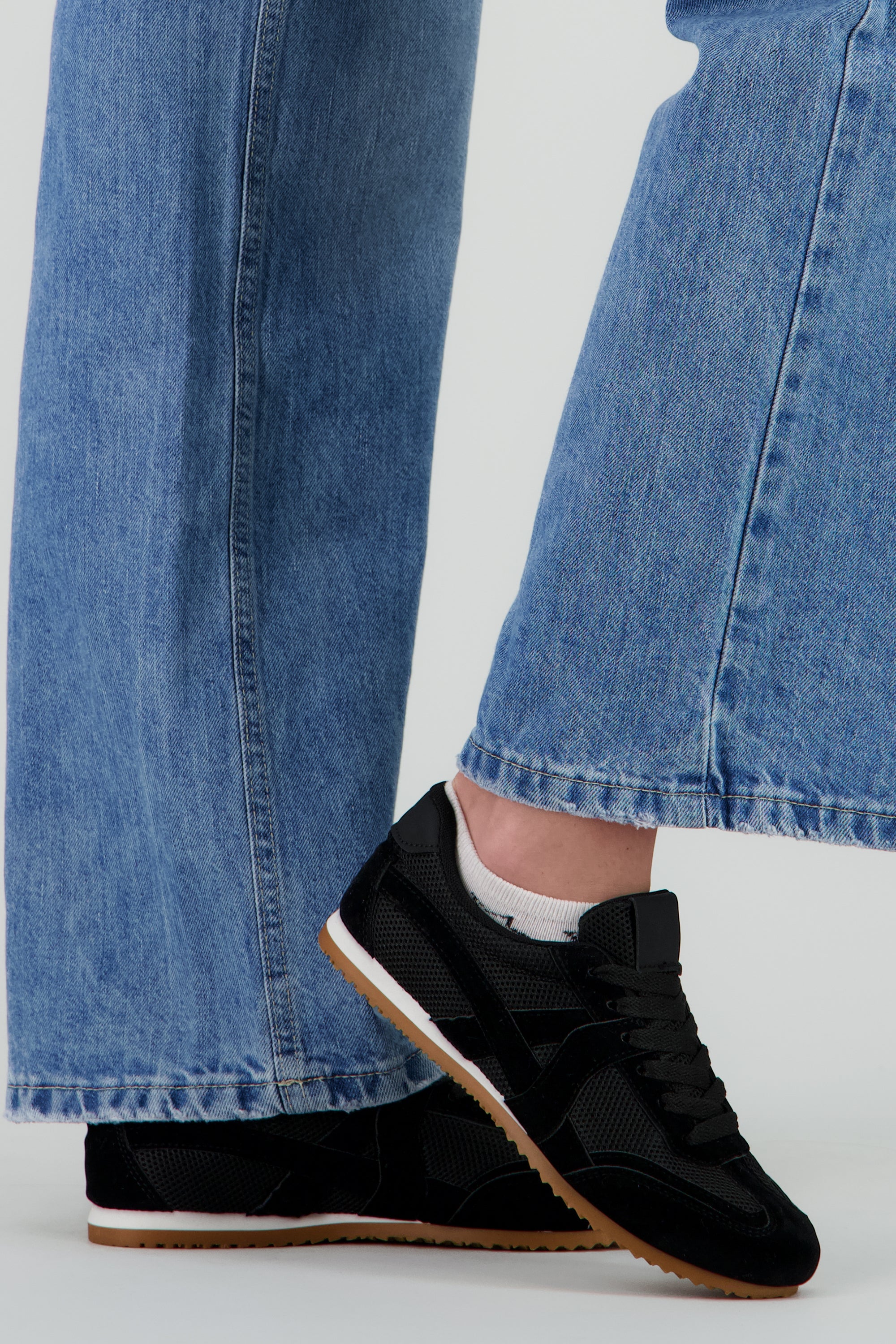 Tenis estilo retro contrastes