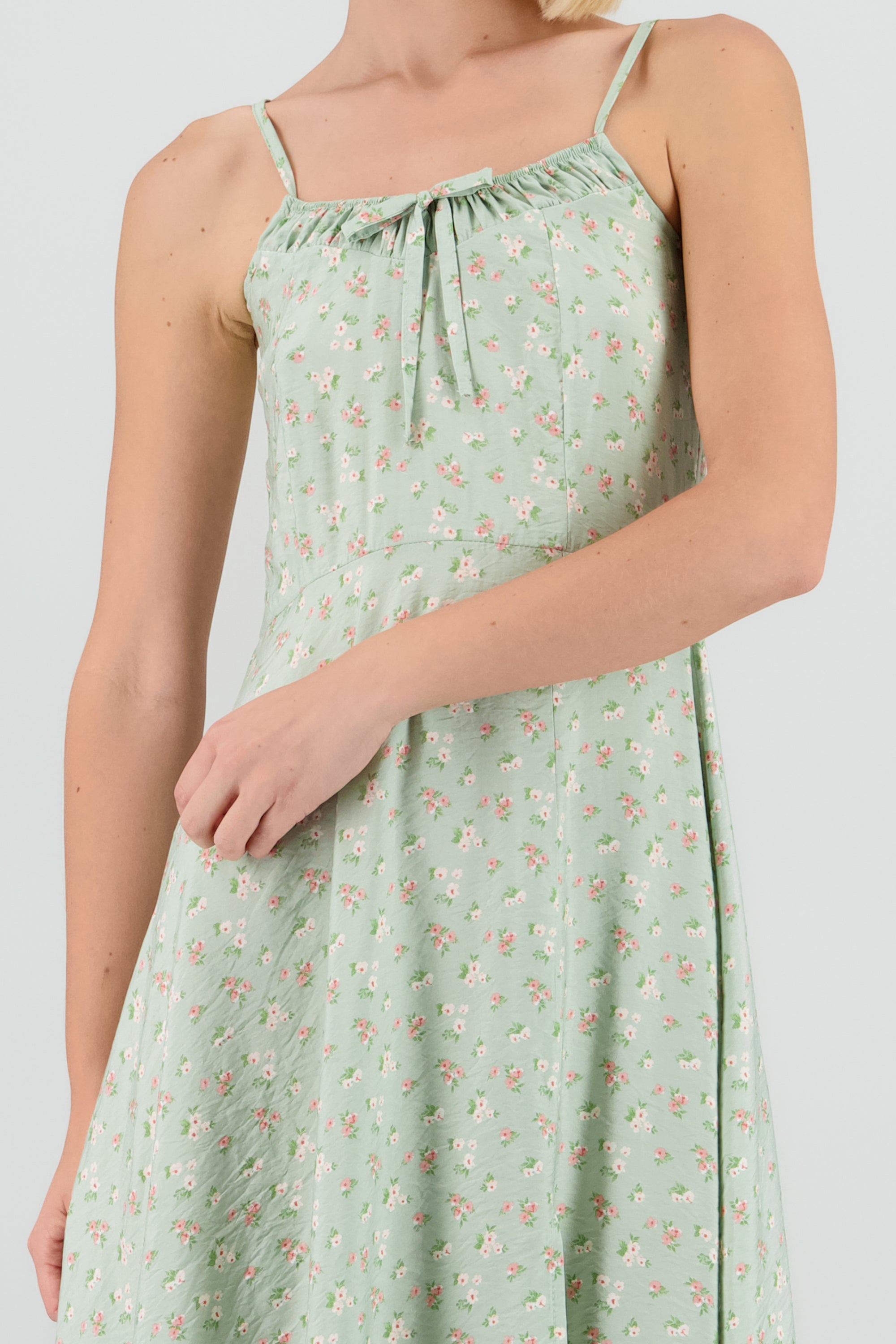 LIGHT GREEN