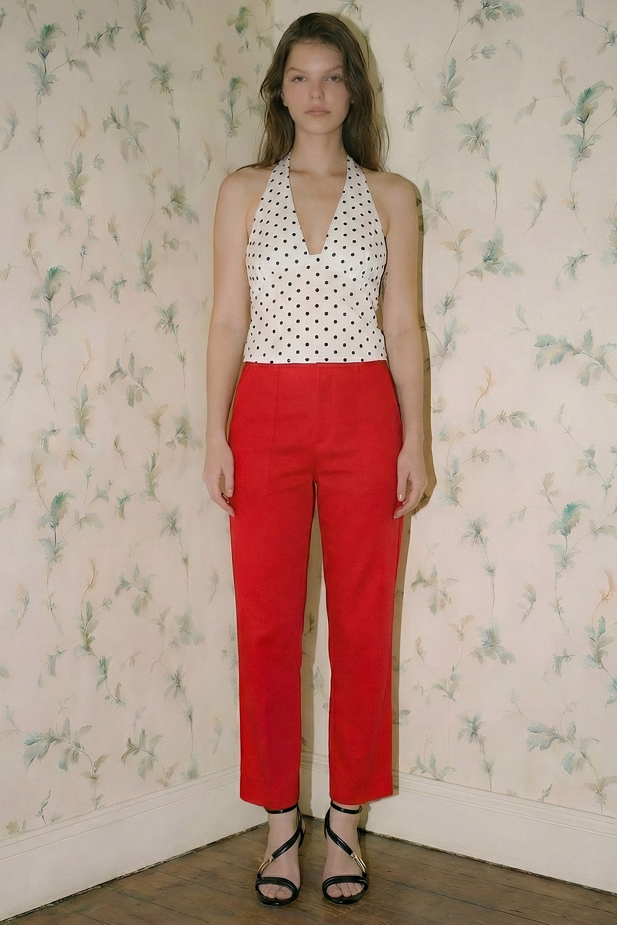 PANTALON CON BOLSAS ROJO