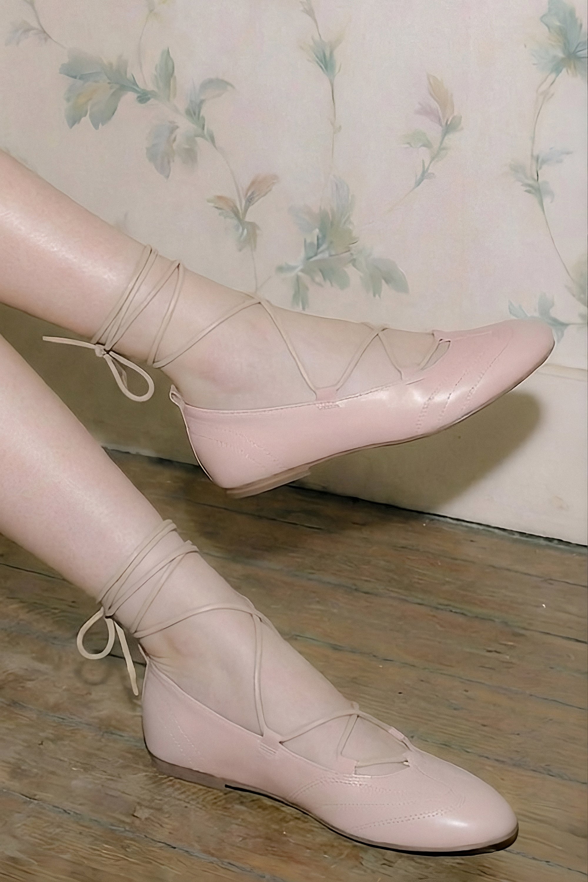 Tenis flat agujeta ROSA