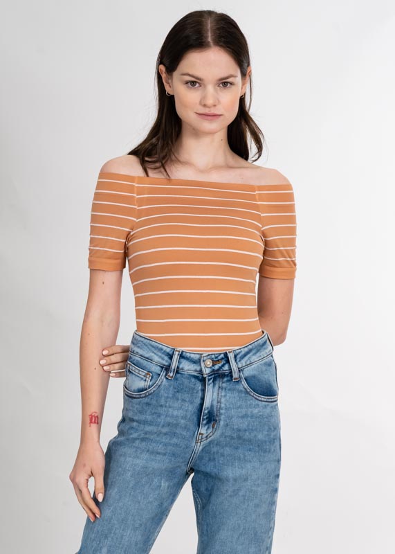 Bodysuit rayas hombro descubierto CAMELLO