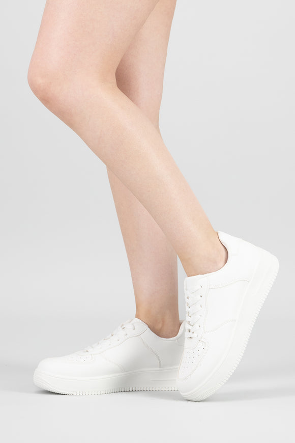Tenis Retro Perforado