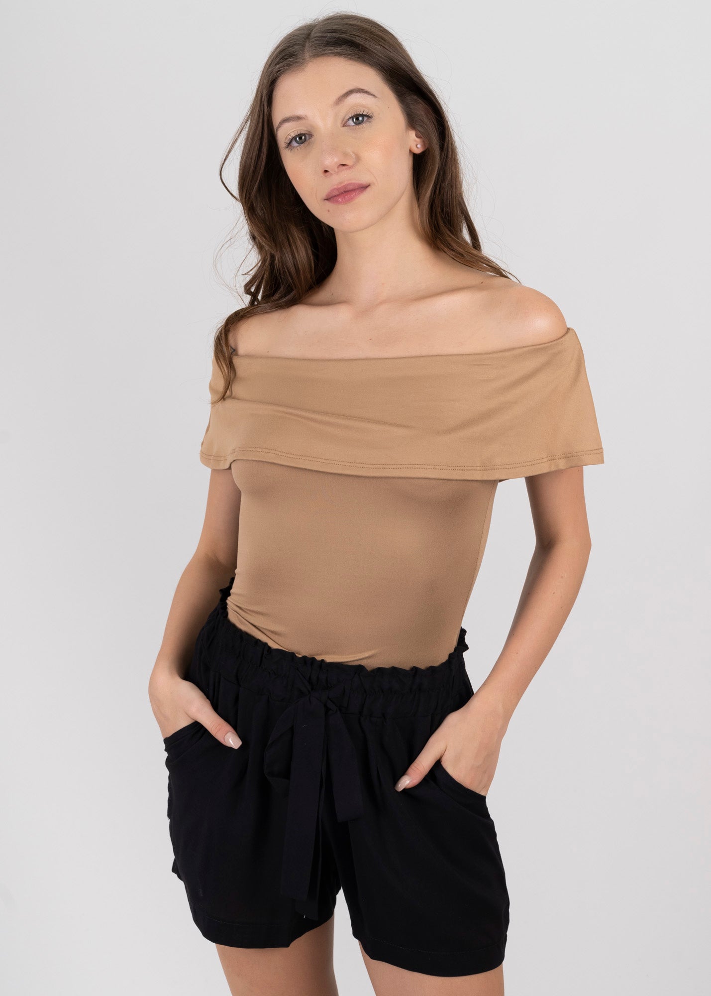 Bodysuit olanes hombro descubierto NUDE