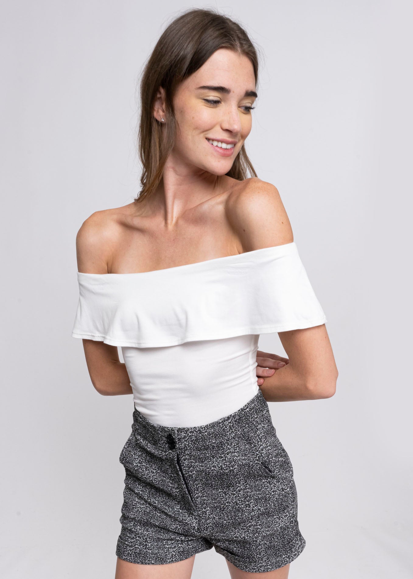 Bodysuit olanes hombro descubierto HUESO