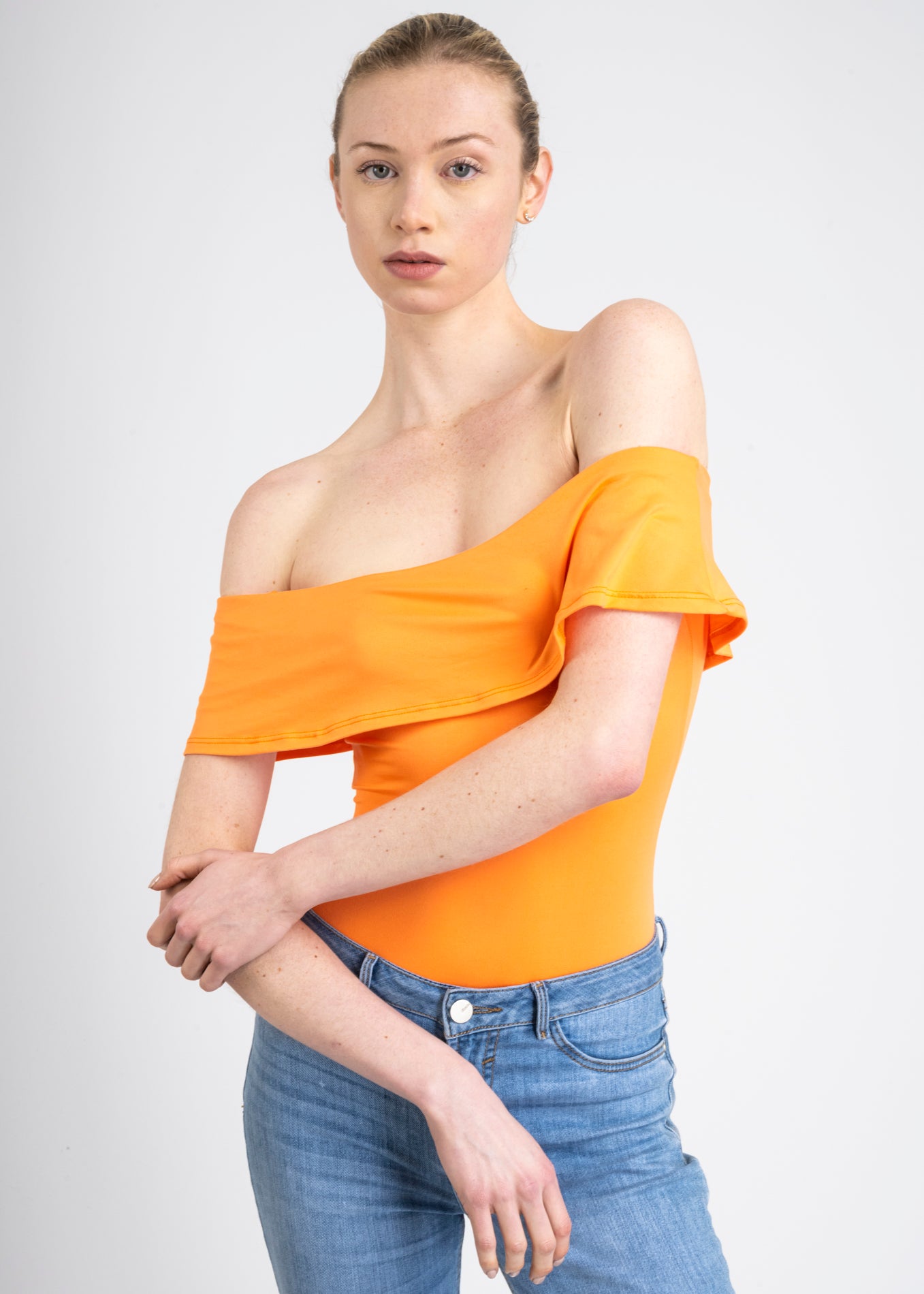 Bodysuit olanes hombro descubierto NARANJA