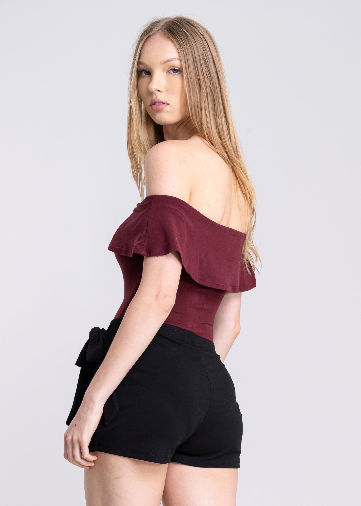 Bodysuit olanes hombro descubierto VINO