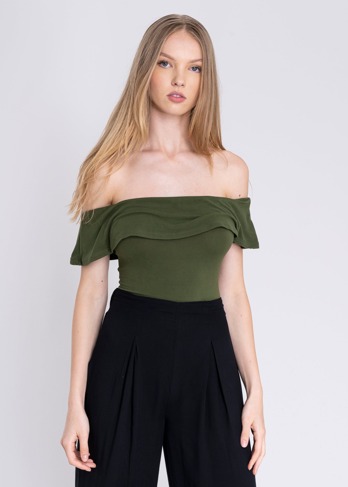 Bodysuit olanes hombro descubierto OLIVO